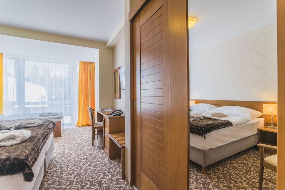Double or Twin Room (Free Wellness Access)