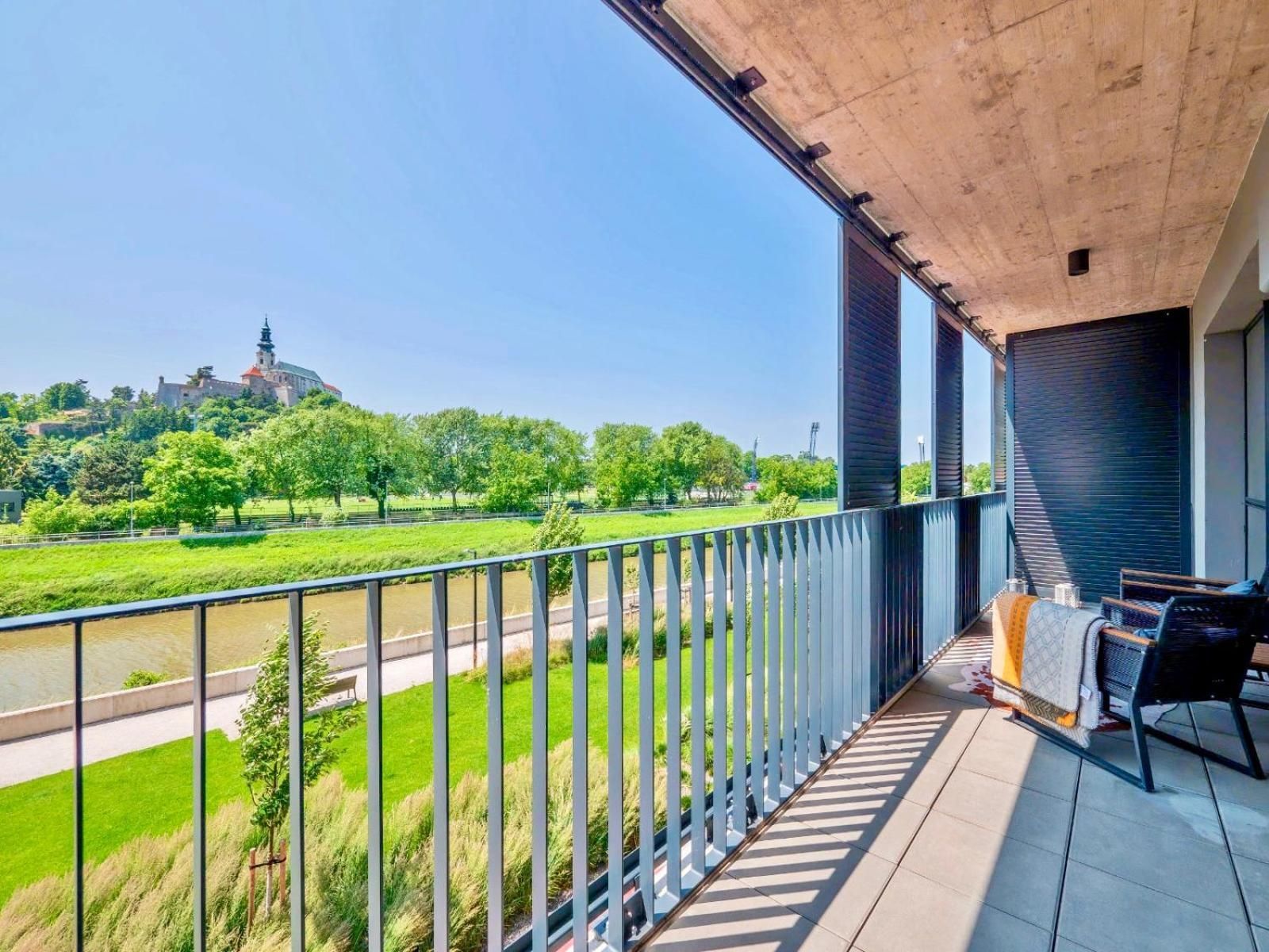 Superior One-Bedroom Apartment with Balcony
