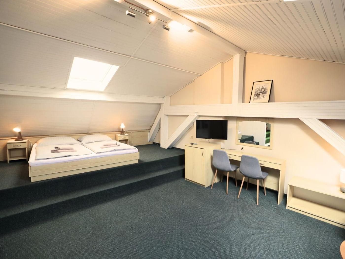 Standard Double Suite