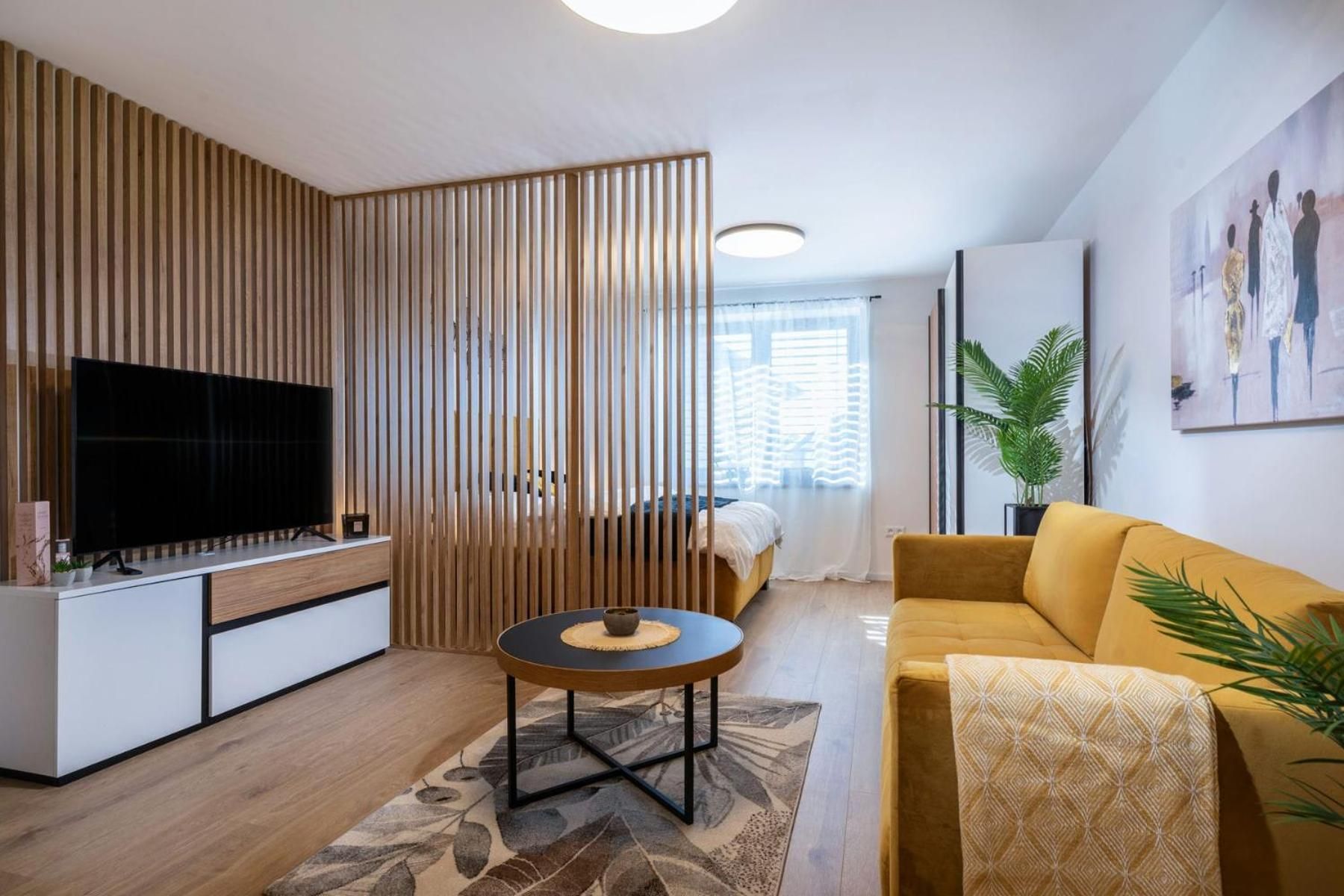Studio Apartment with One Double Bed