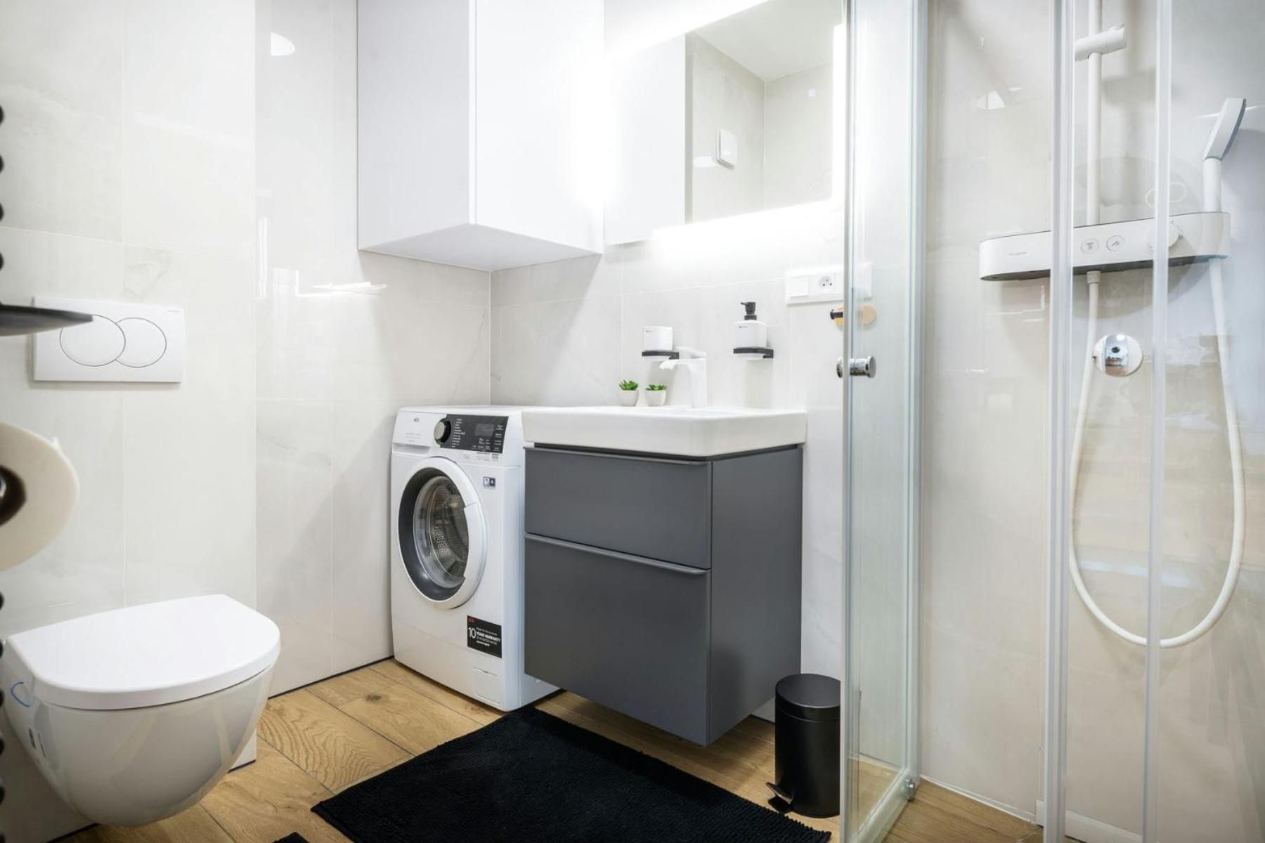Superior One-Bedroom Apartment with Balcony