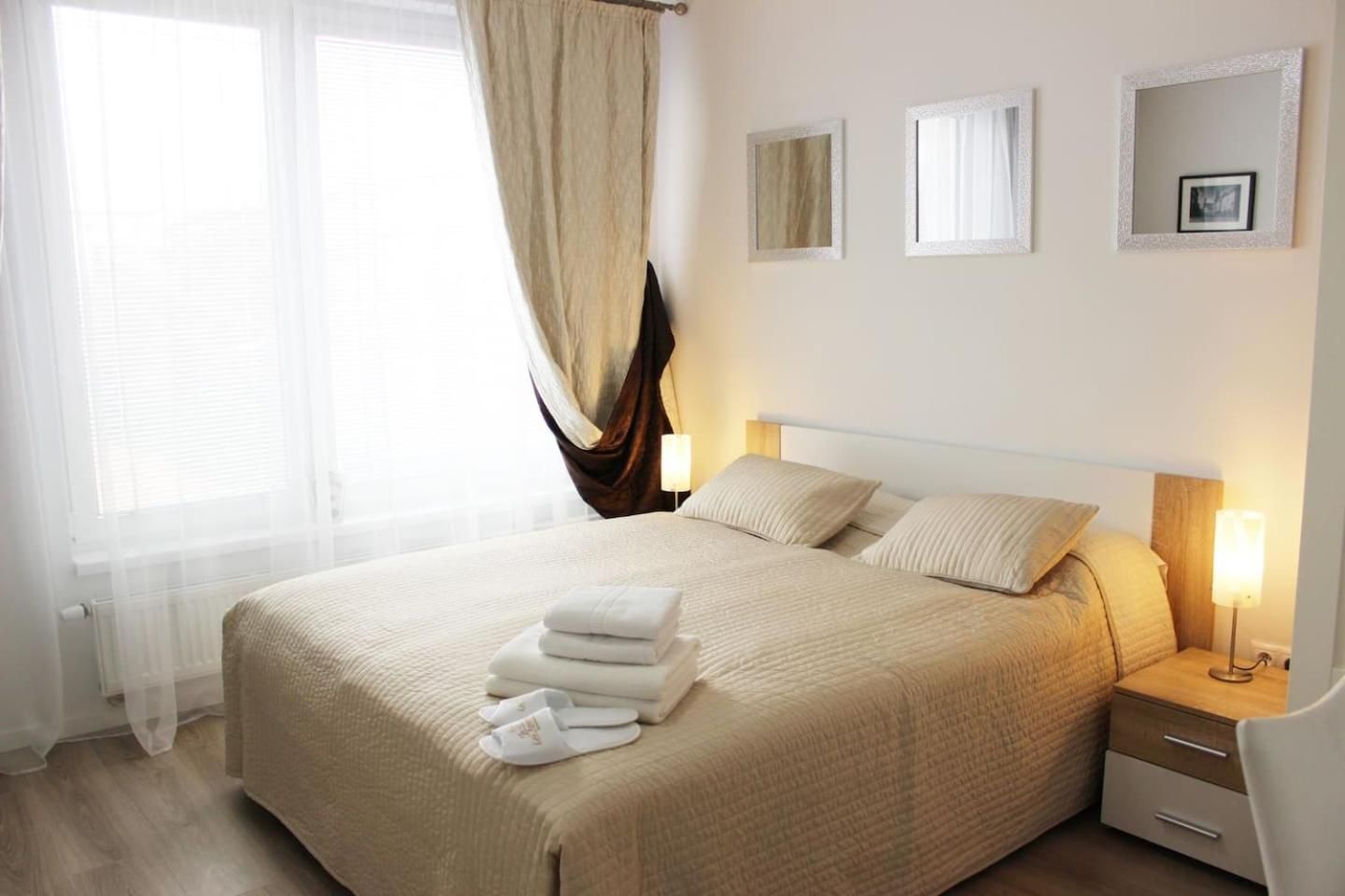 DELUXE APARTMENT