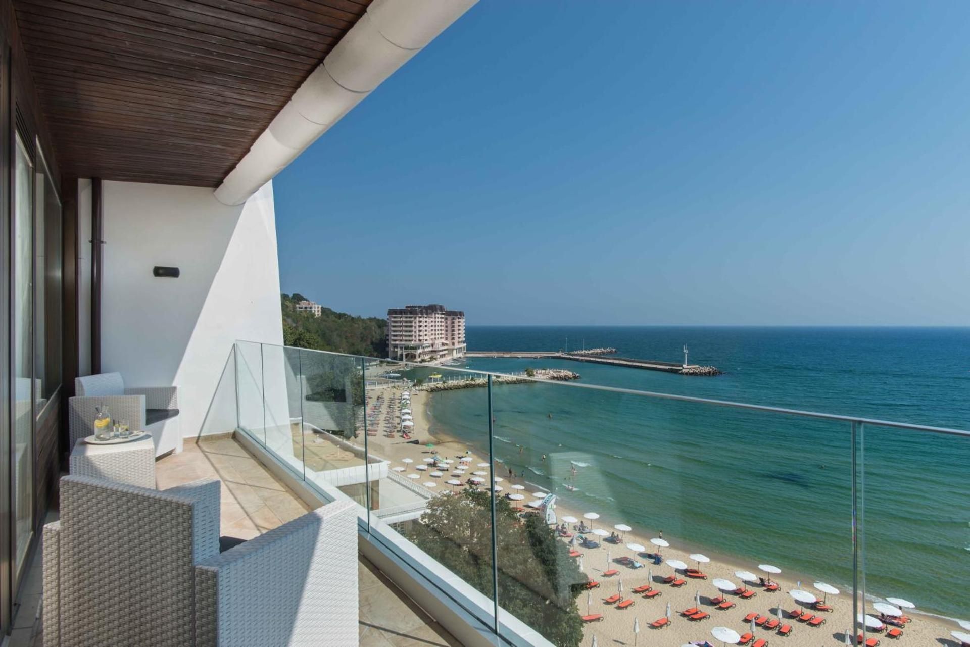 Deluxe Double Room with Balcony and Sea View (2 Adults + 2 Children)	