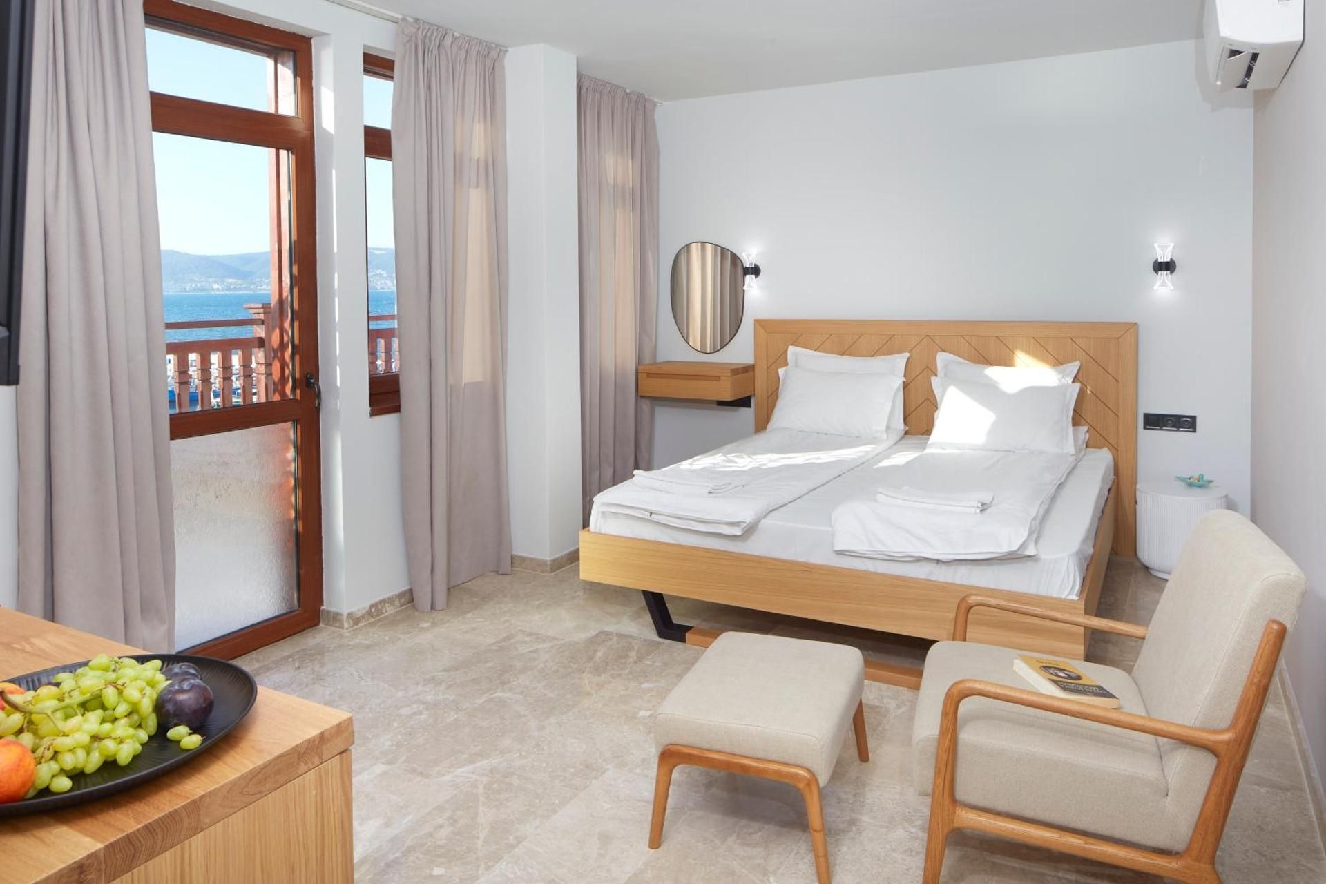 Deluxe Double Room with Sea View