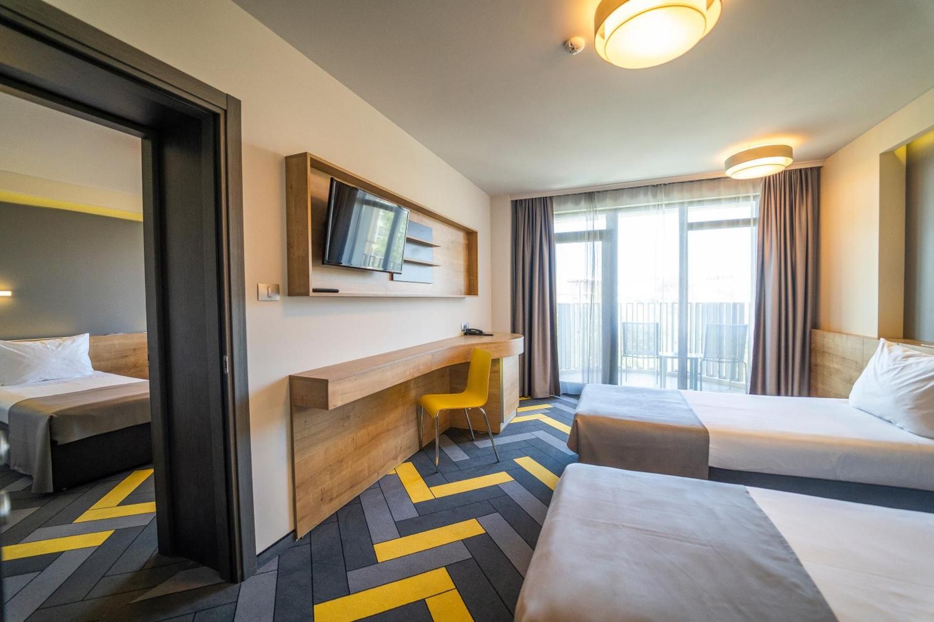 Family Room (3 Adults + 1 Child) - Free Mini-bar & Parking