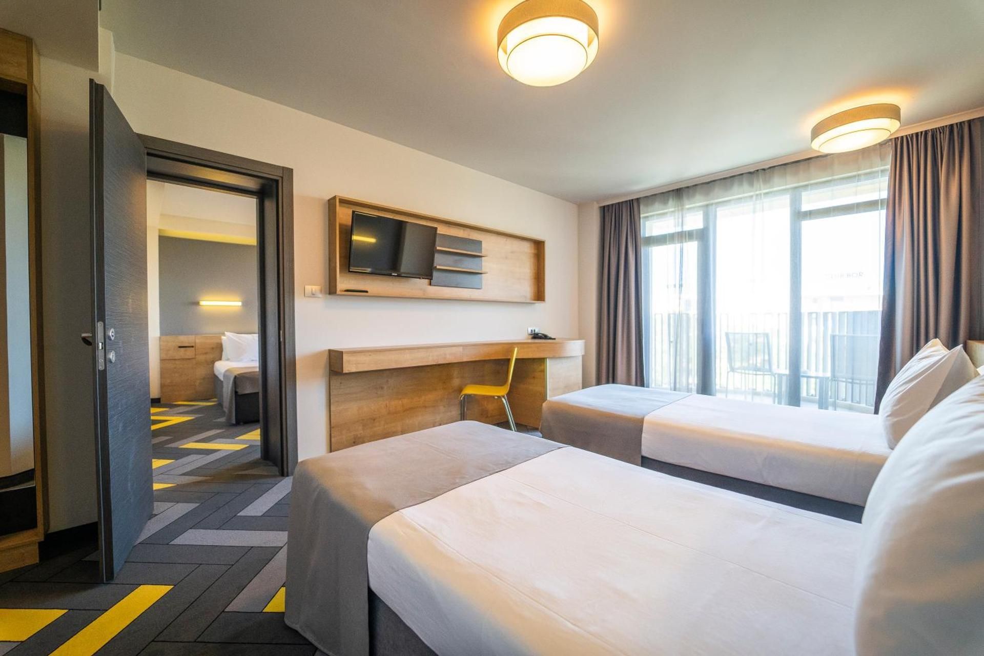 Family Room with Balcony (2 Adults + 2 Children) - Free Mini-bar & Parking
