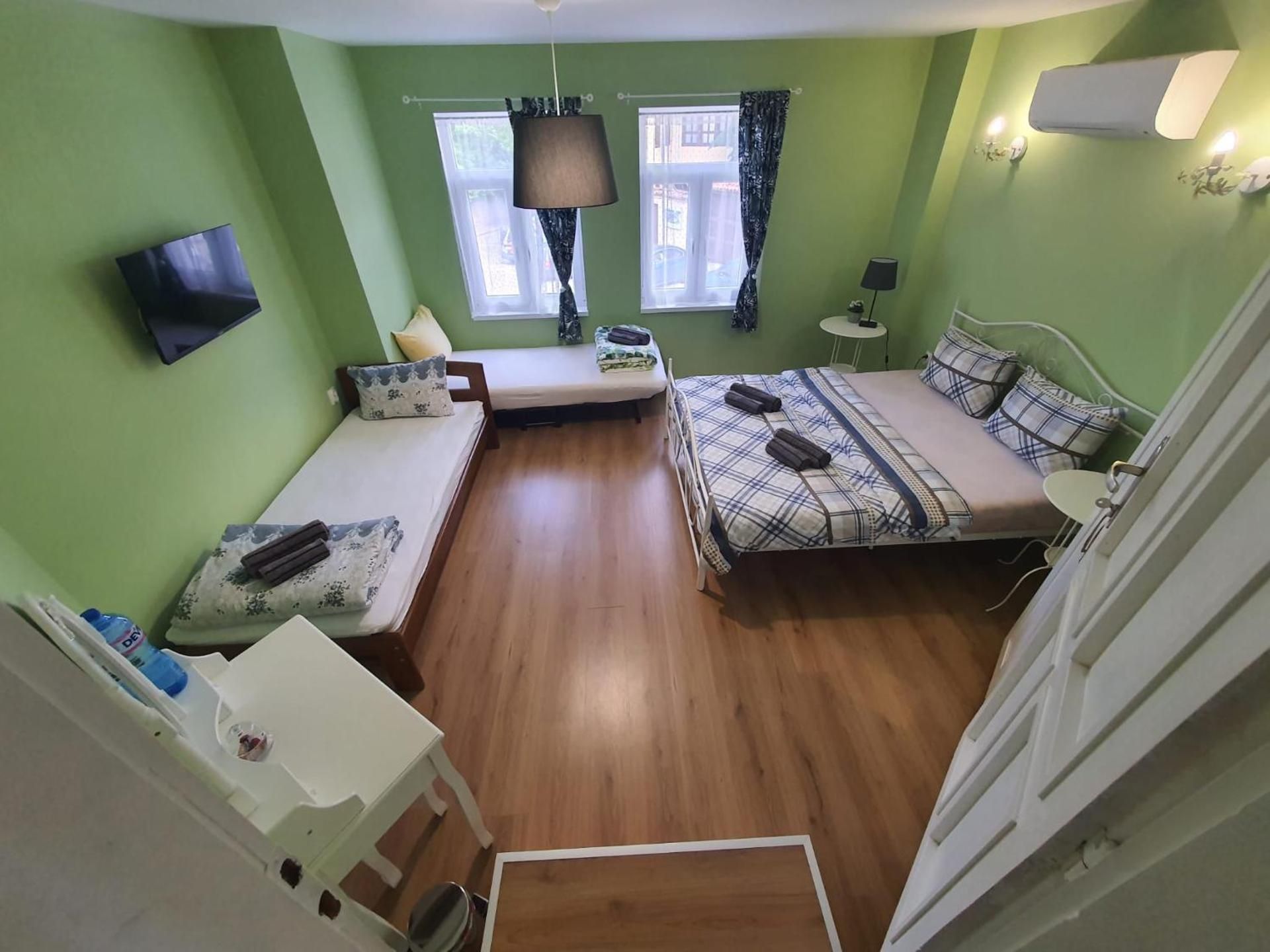 Triple Room
