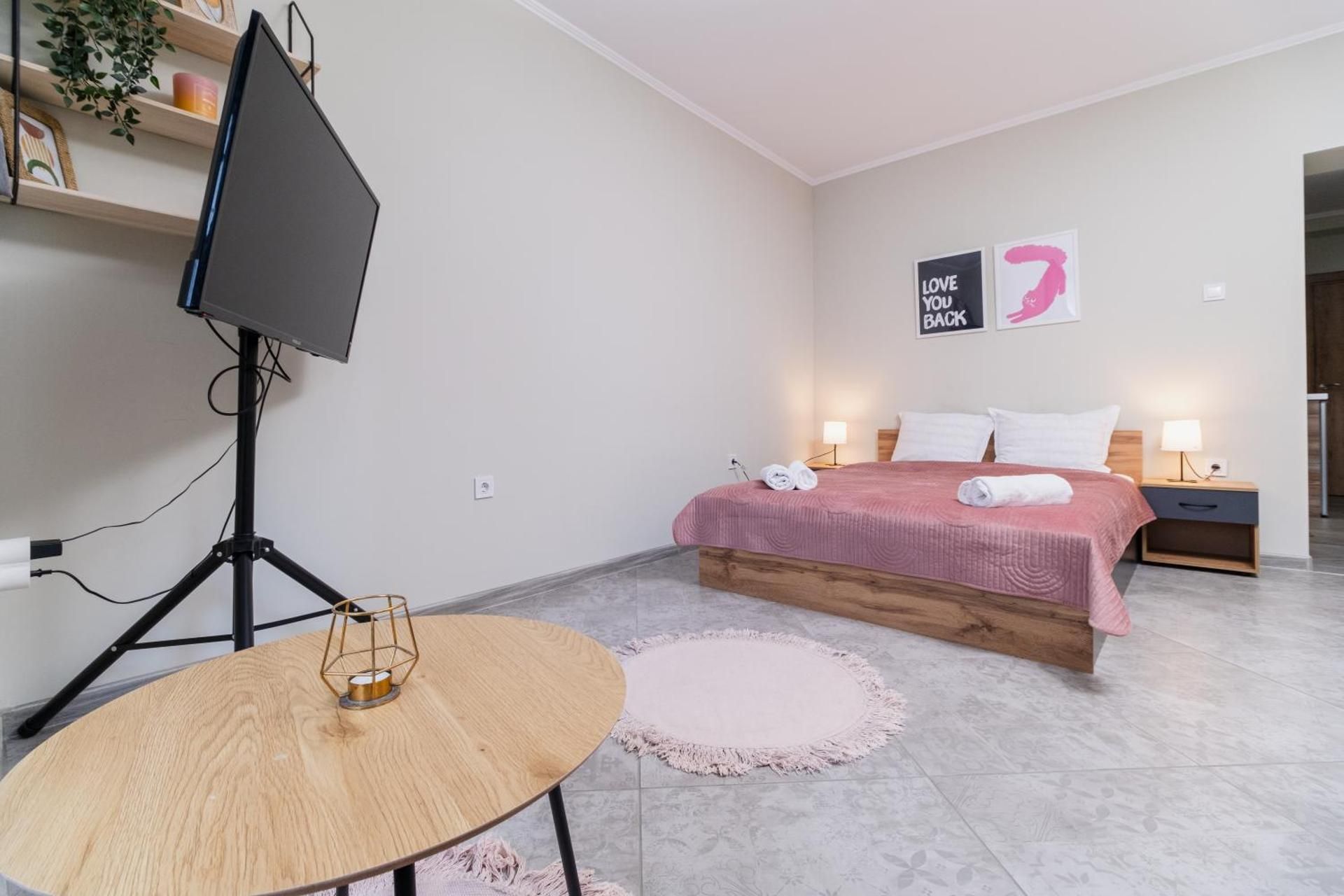 Studio Apartment
