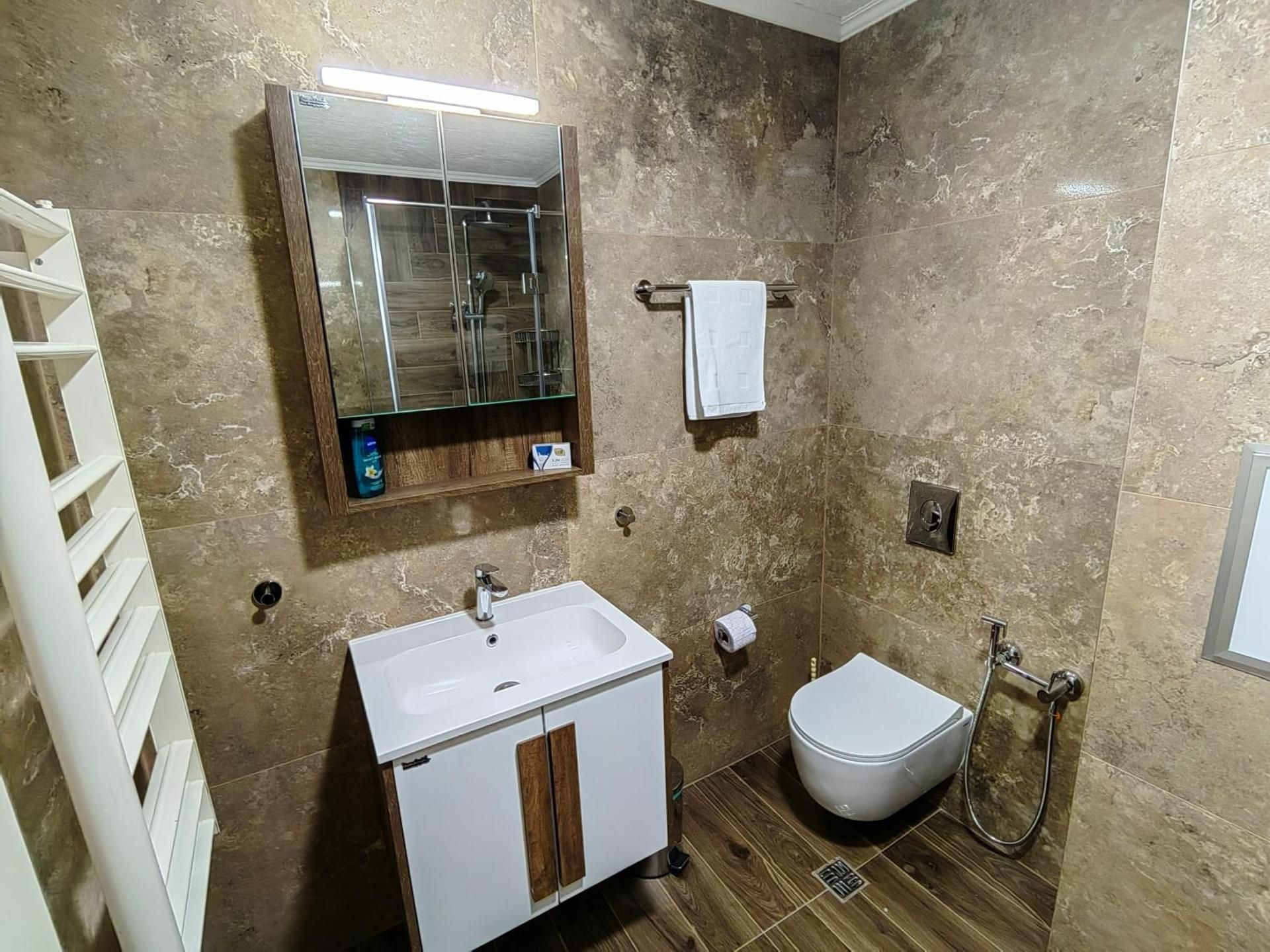 Superior Apartment
