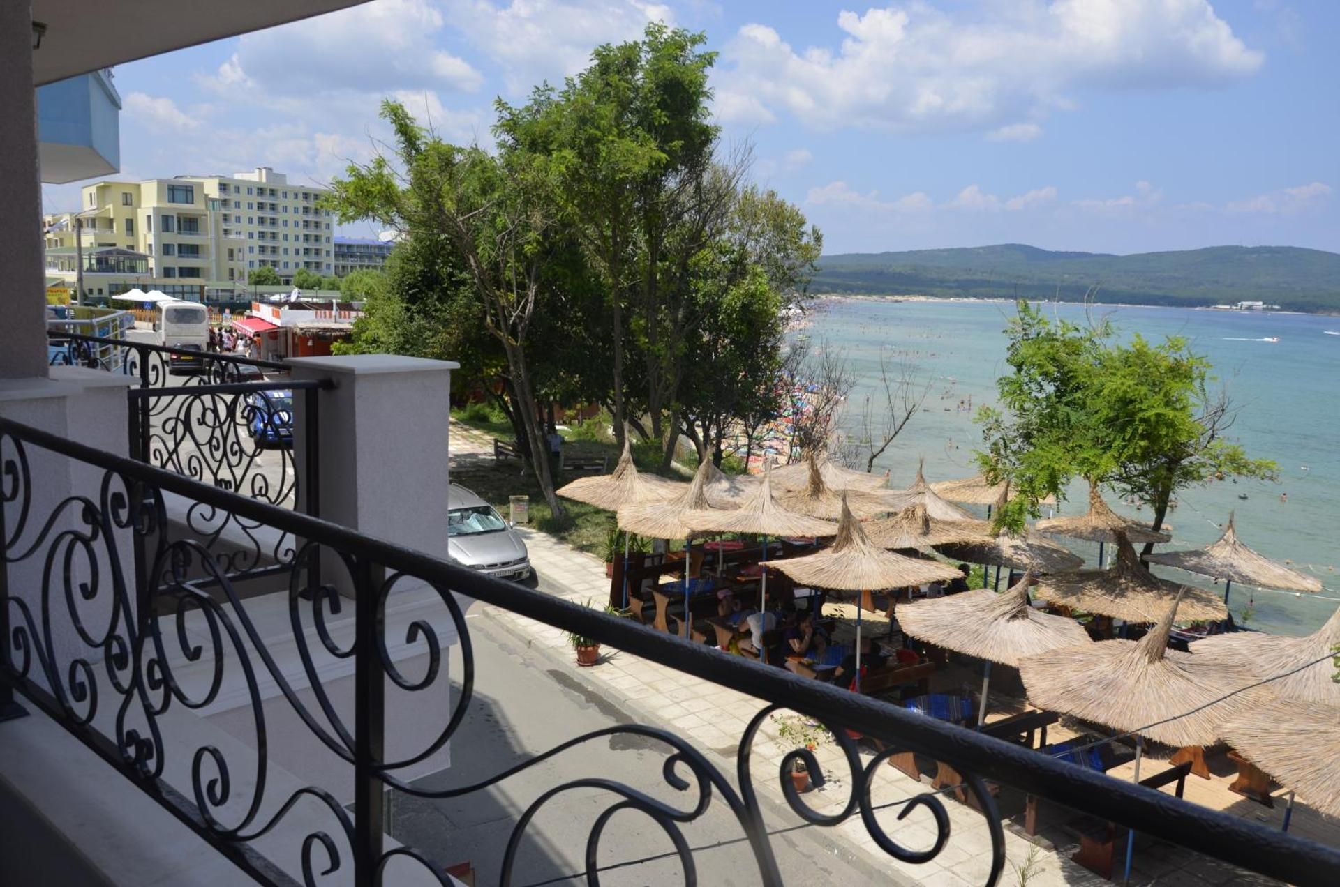 Ashram Hotel Deluxe Double Room with Sea View 2