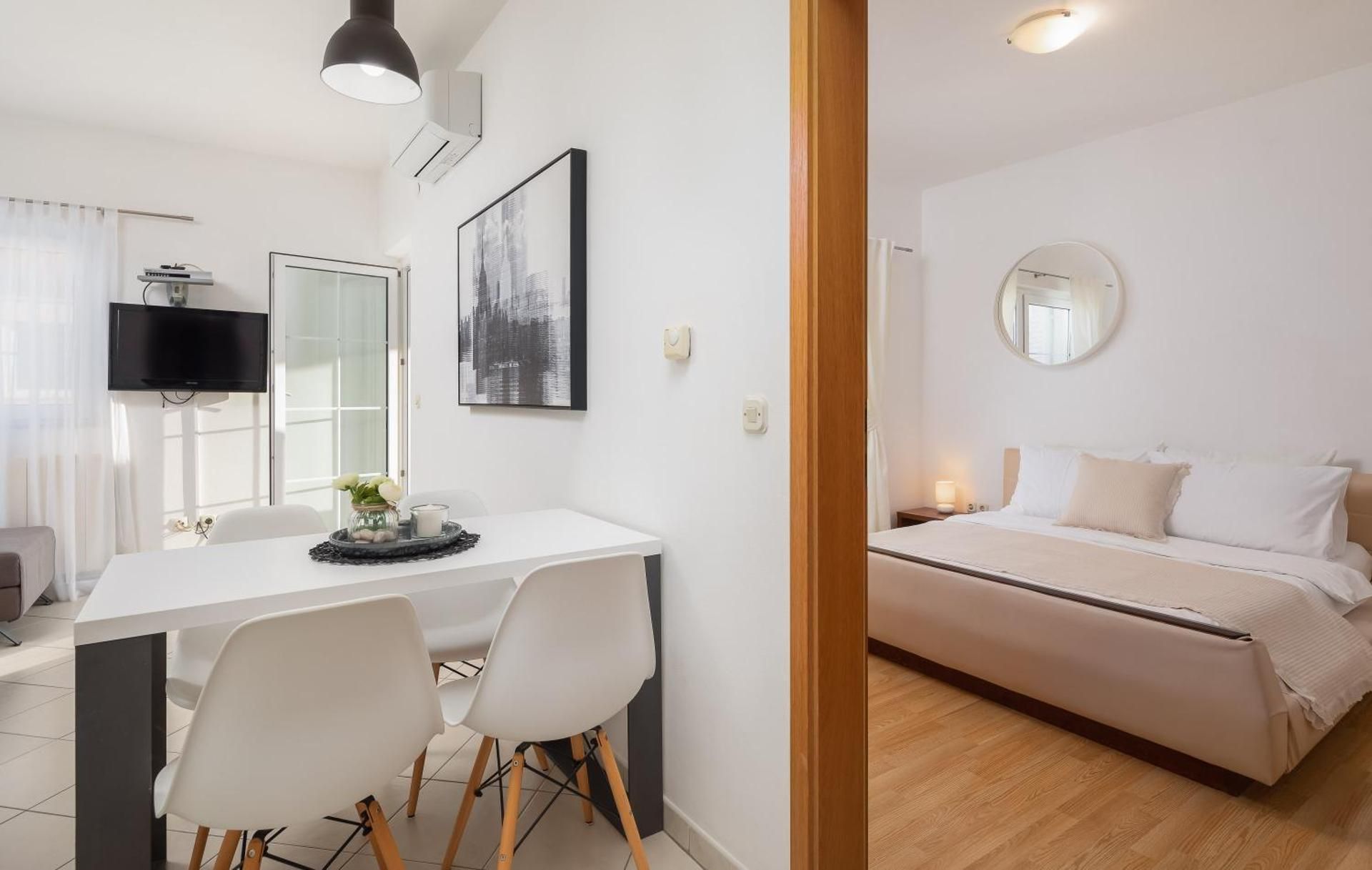 Superior One-Bedroom Apartment with Balcony