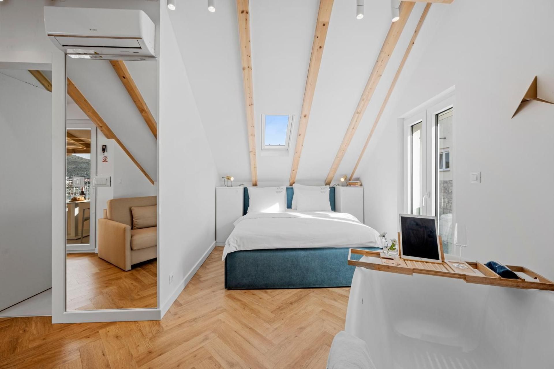 Apartment with Balcony