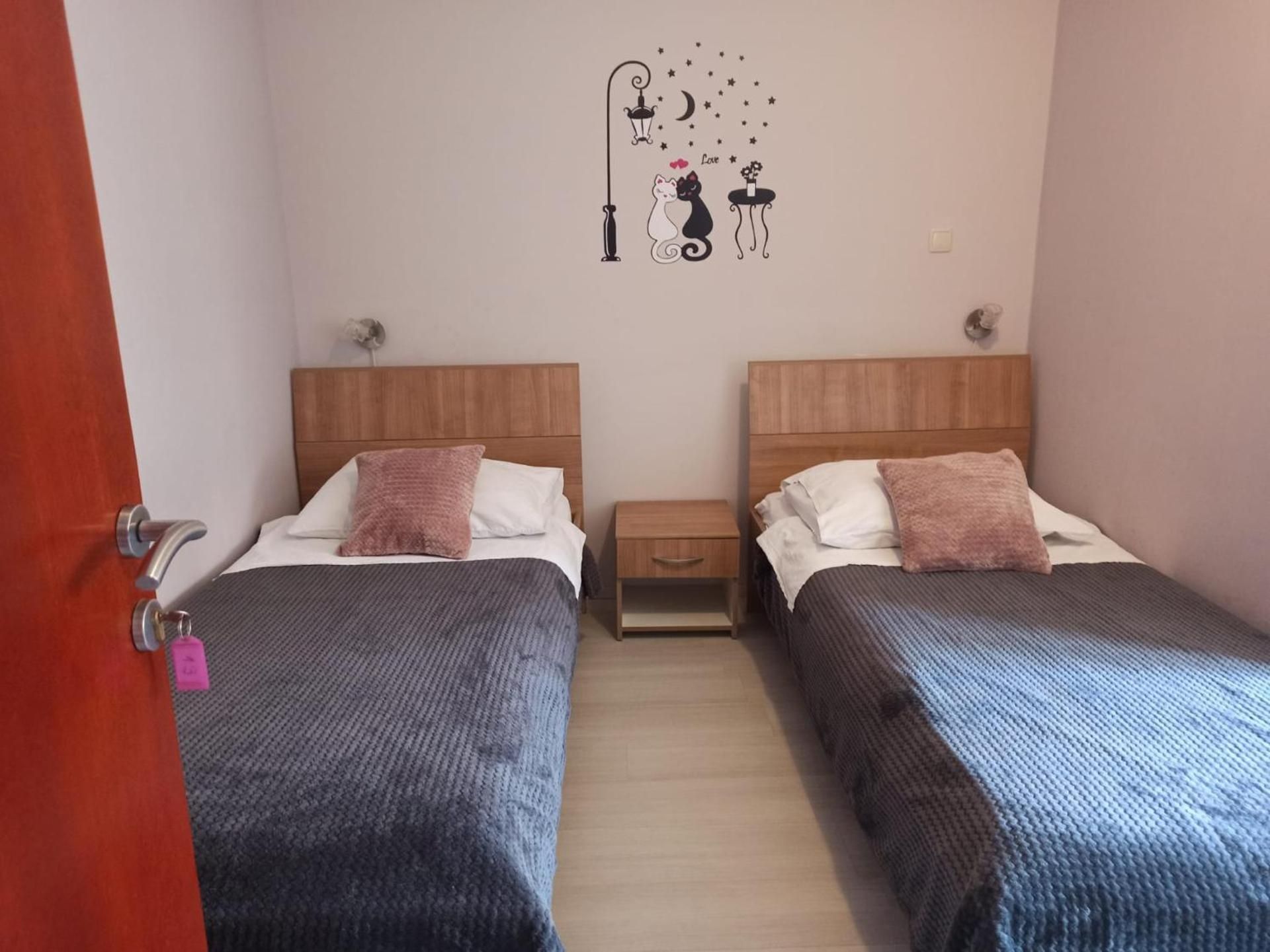 Economy Twin Room