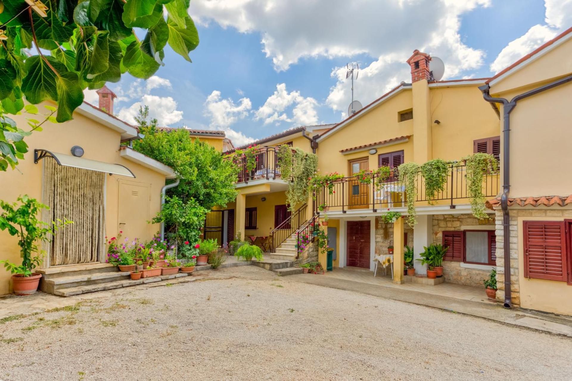 Apartments Redenta
