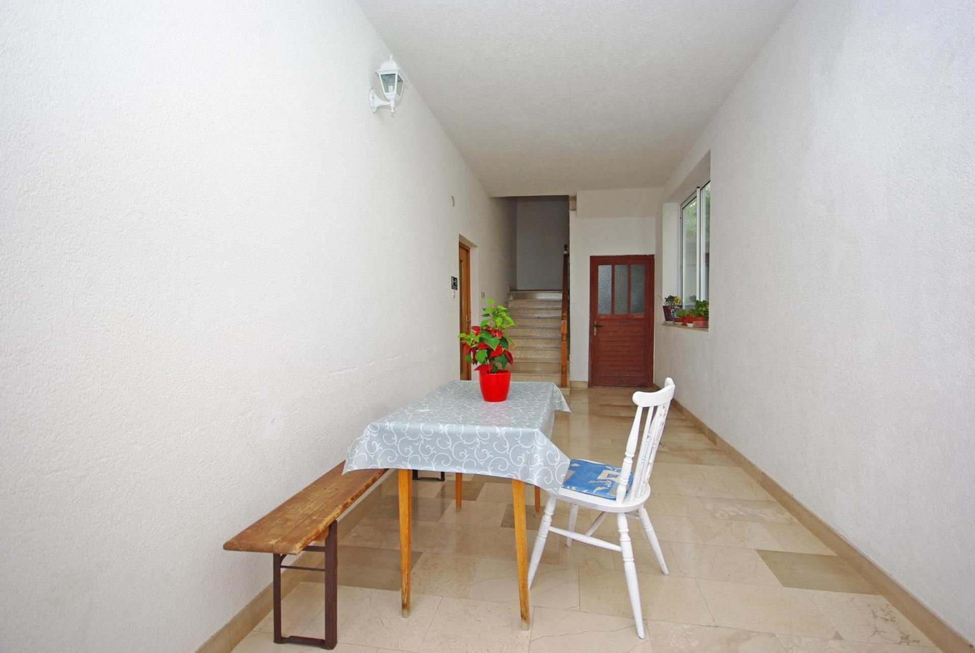 White Hill Studio-Apartments