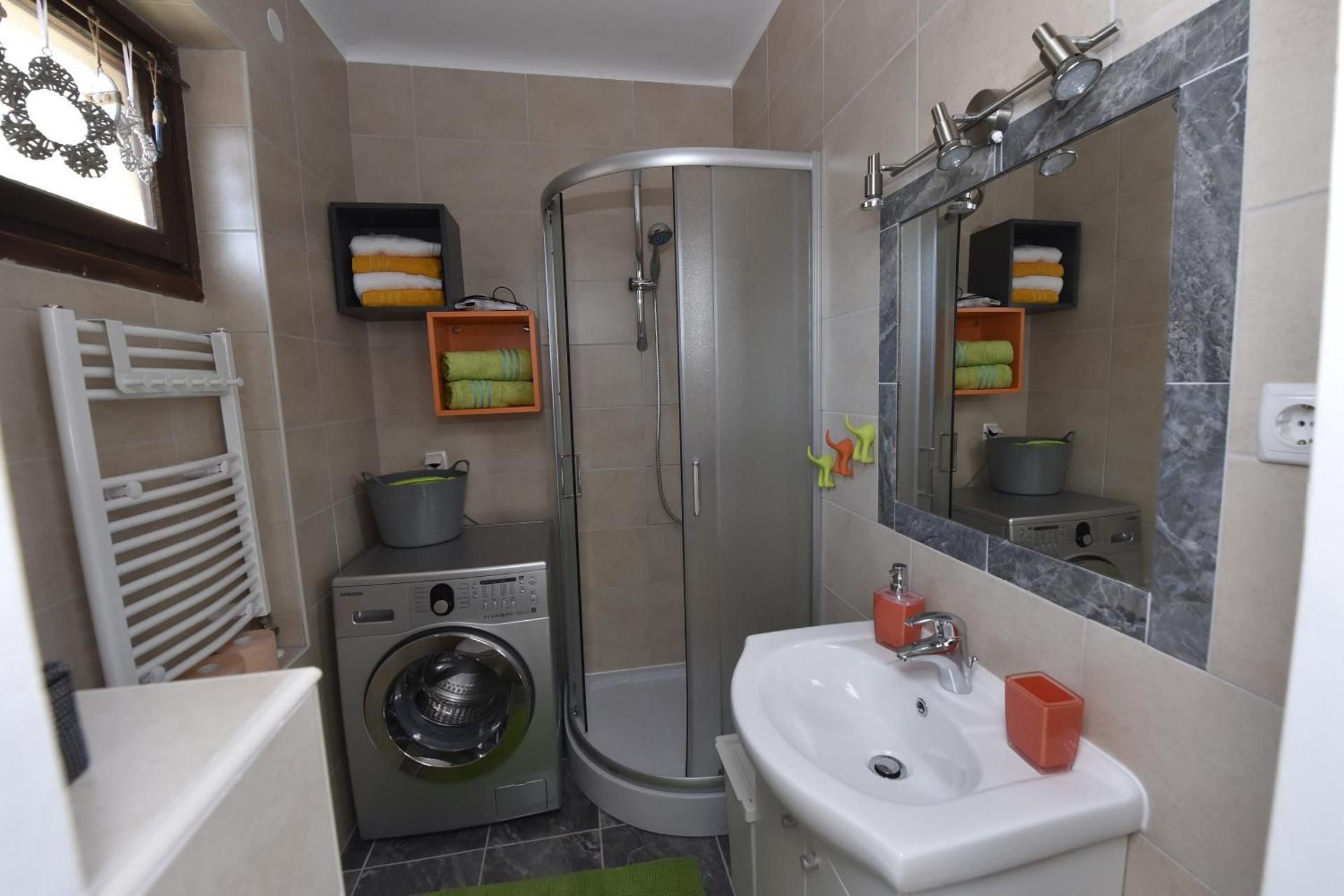 One-Bedroom Apartment (4 Adults)