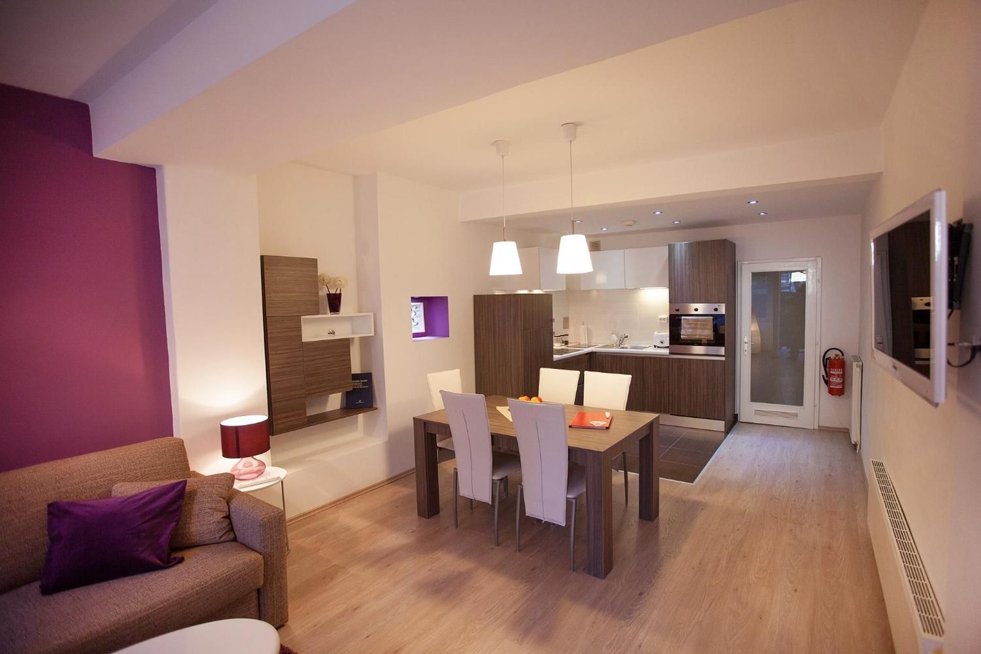 One-Bedroom Apartment