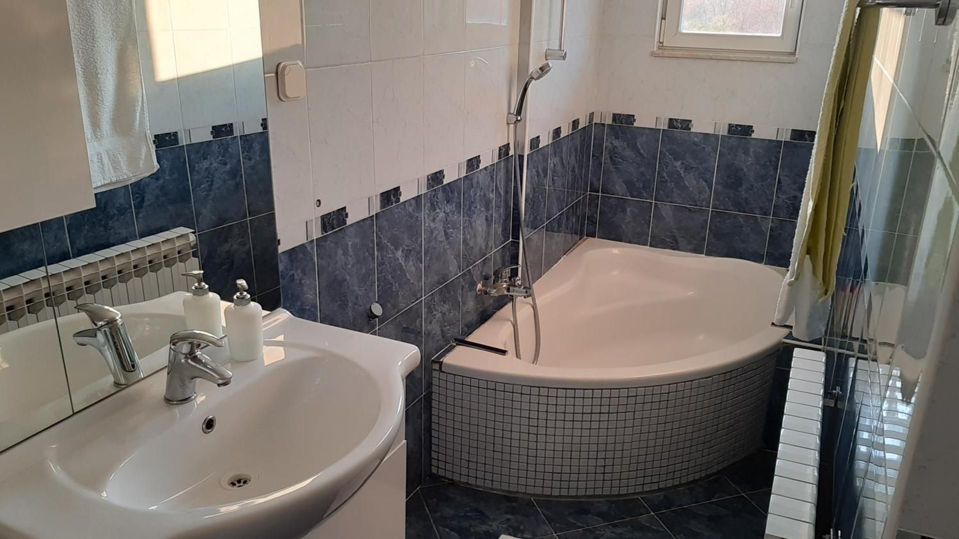 Rooms & Apartments Amelee Studio Apartment 2