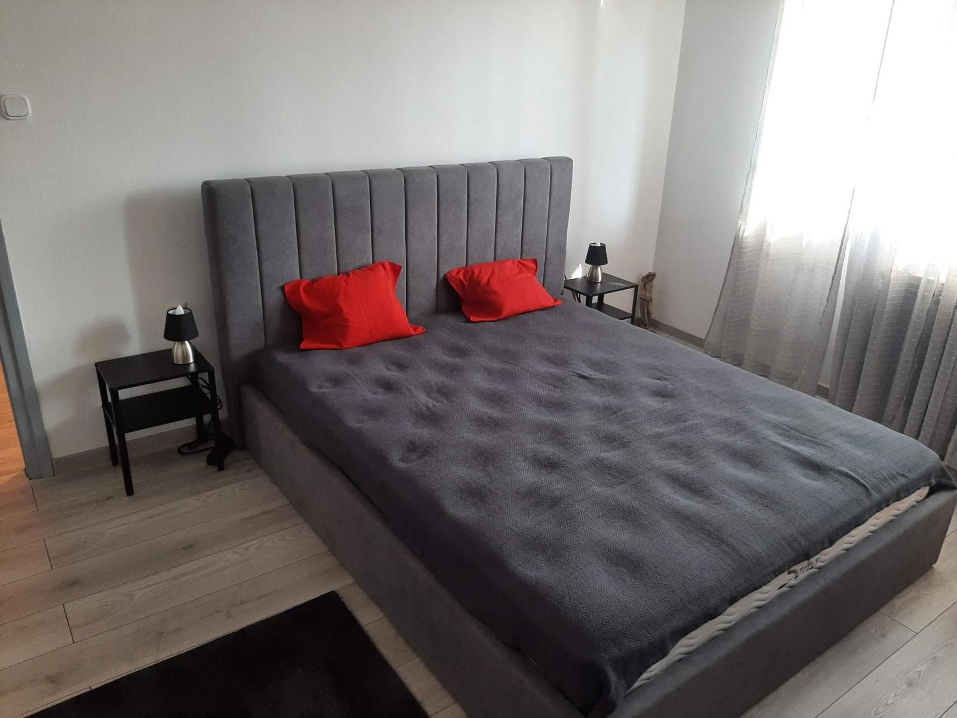 One-Bedroom Apartment with Balcony