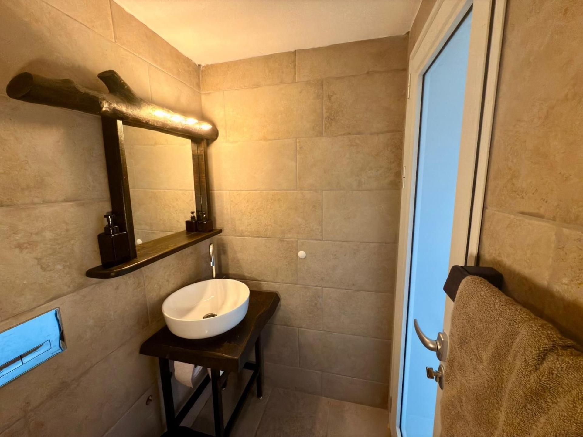 Deluxe Double Room with Balcony and Sea View