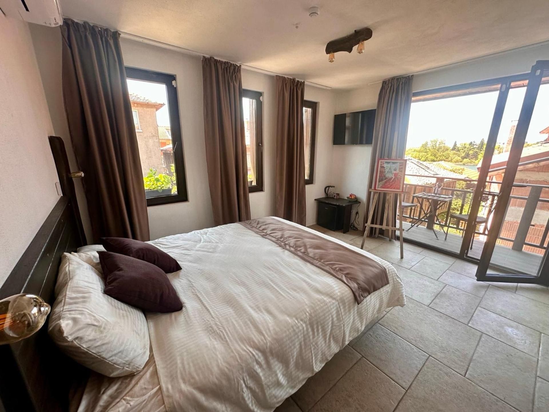 Deluxe Double Room with Balcony and Sea View