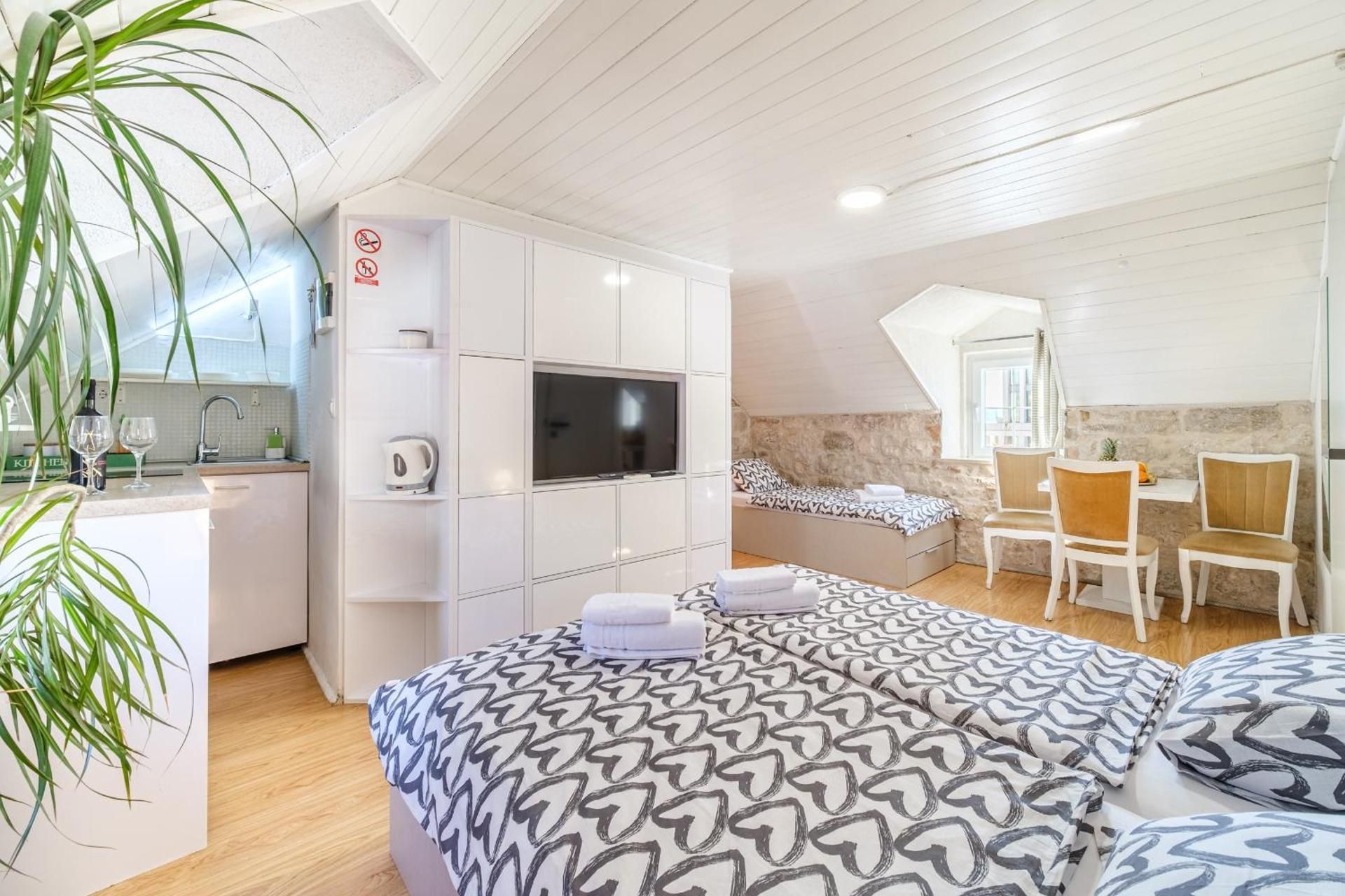 Sv.Duje Apartments Deluxe Double Studio