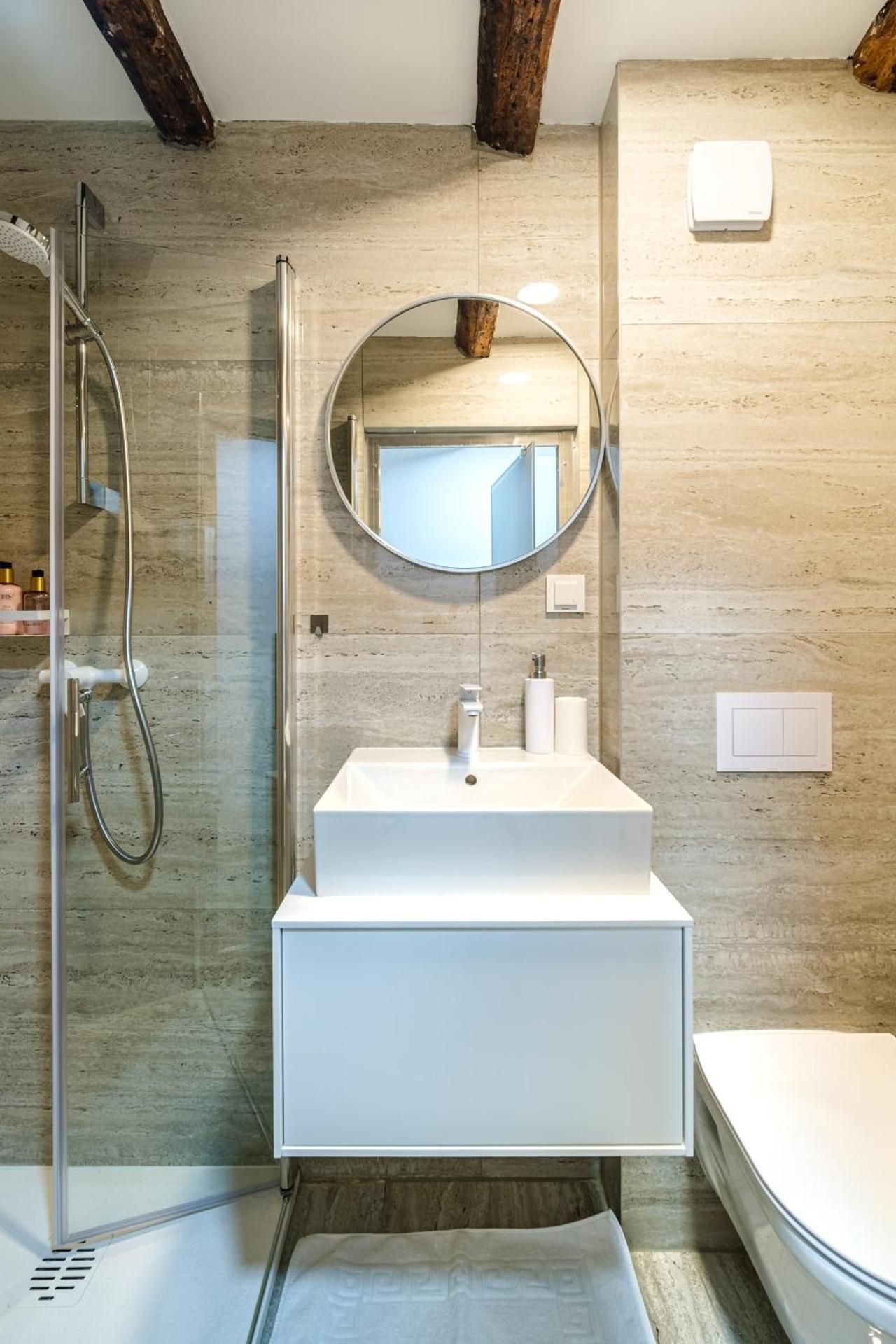 Standard Triple Studio