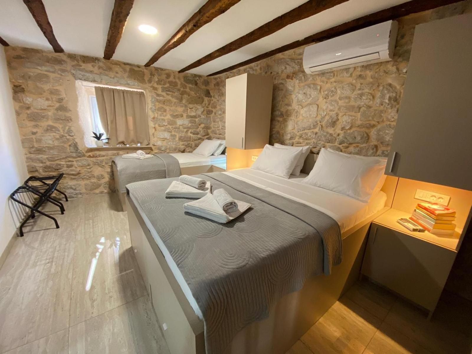 Standard Triple Studio