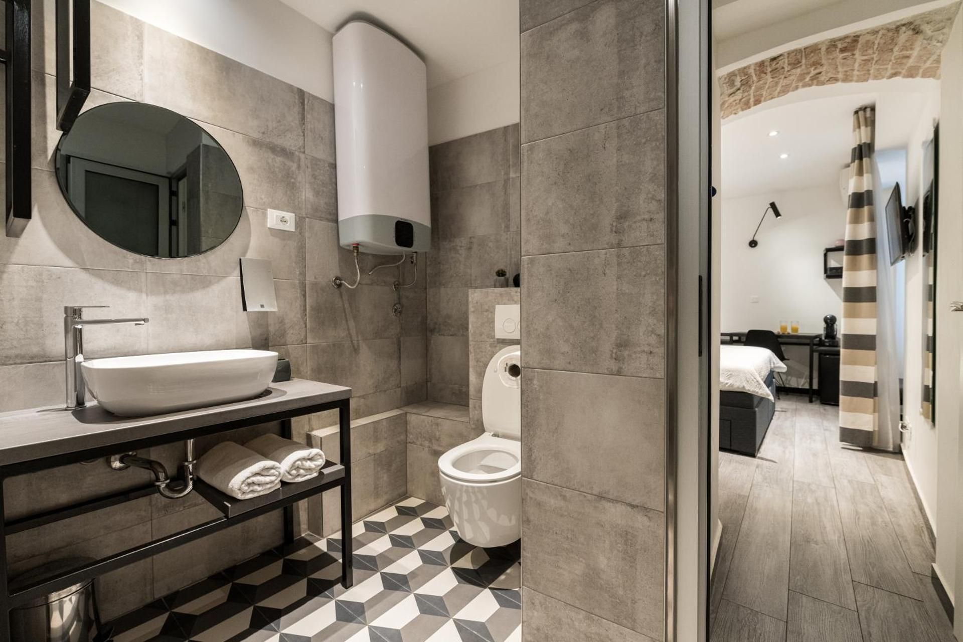 Split city centre room