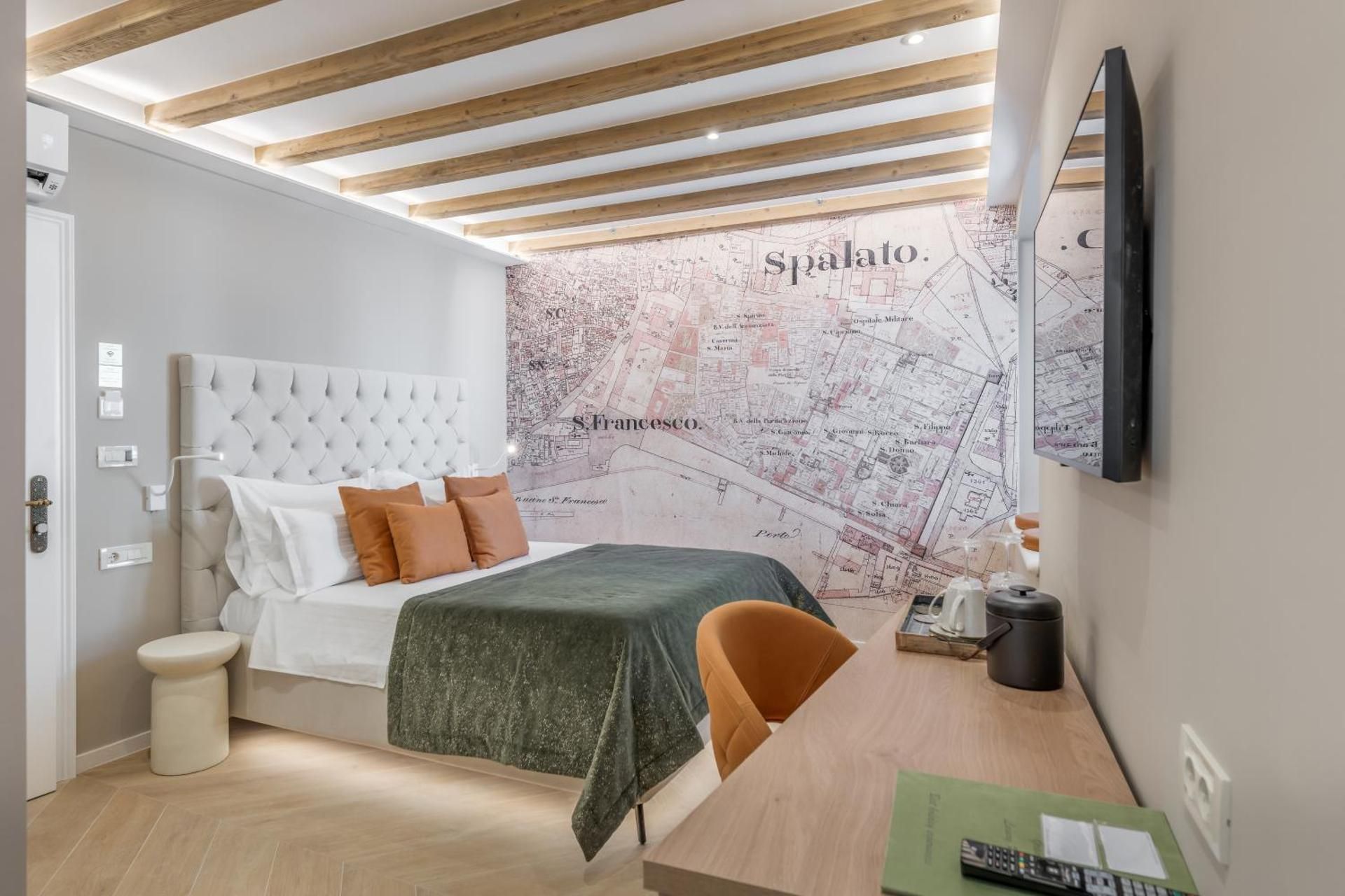 Deluxe Double Room with City View