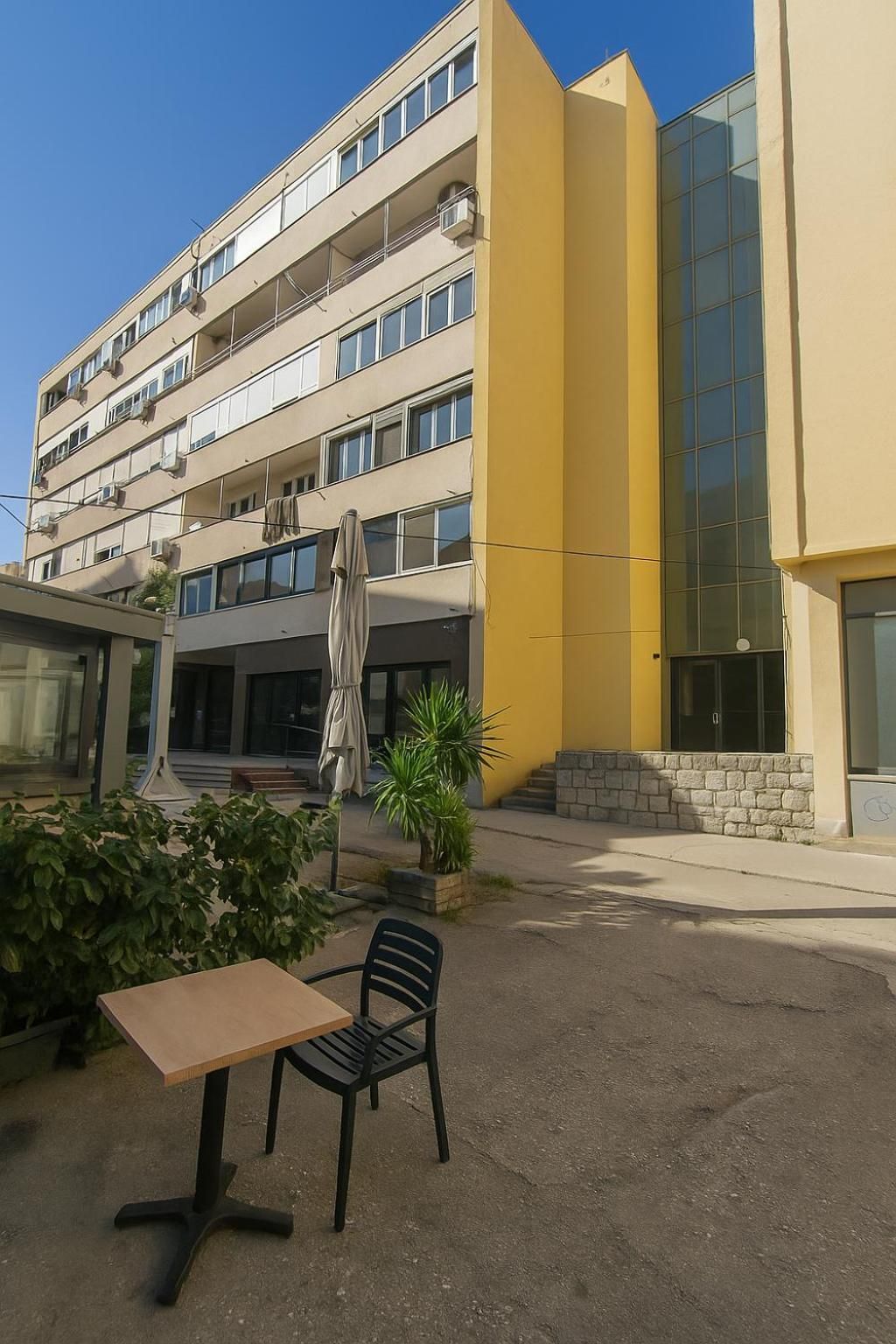 Side by Side Apartments