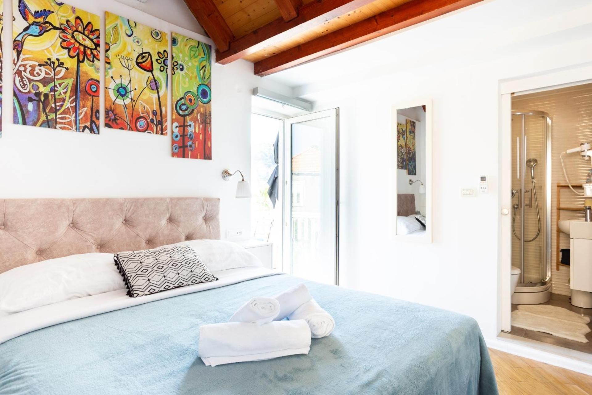 Standard Double Room with Balcony and Sea View