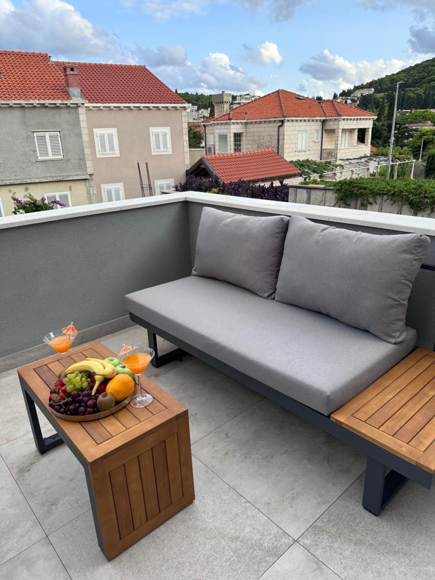 Deluxe Queen Room with Terrace