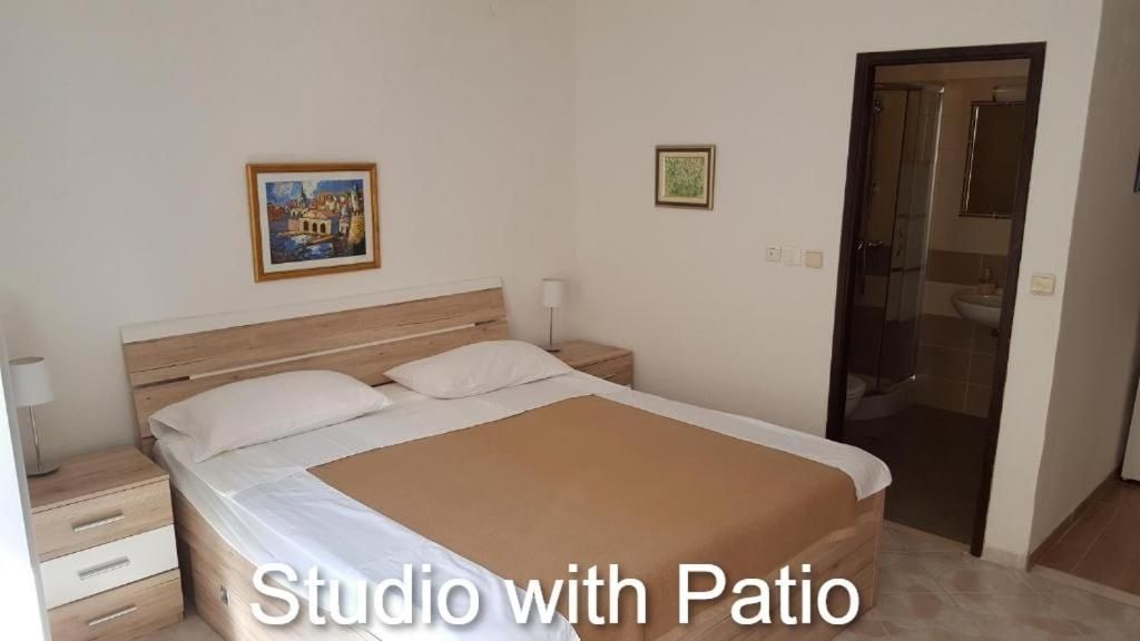 Studio with Terrace