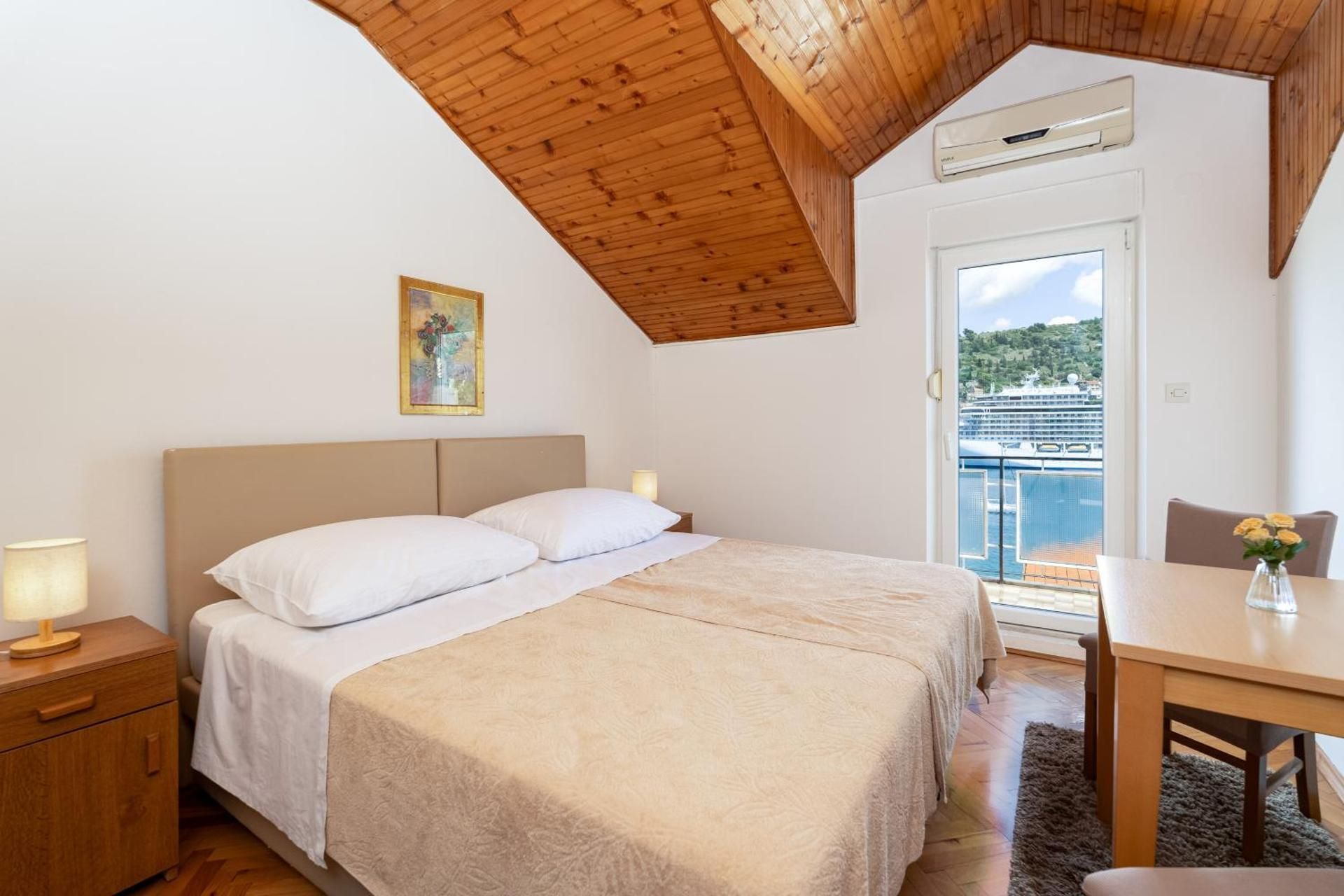 Double Room with Balcony and Sea View