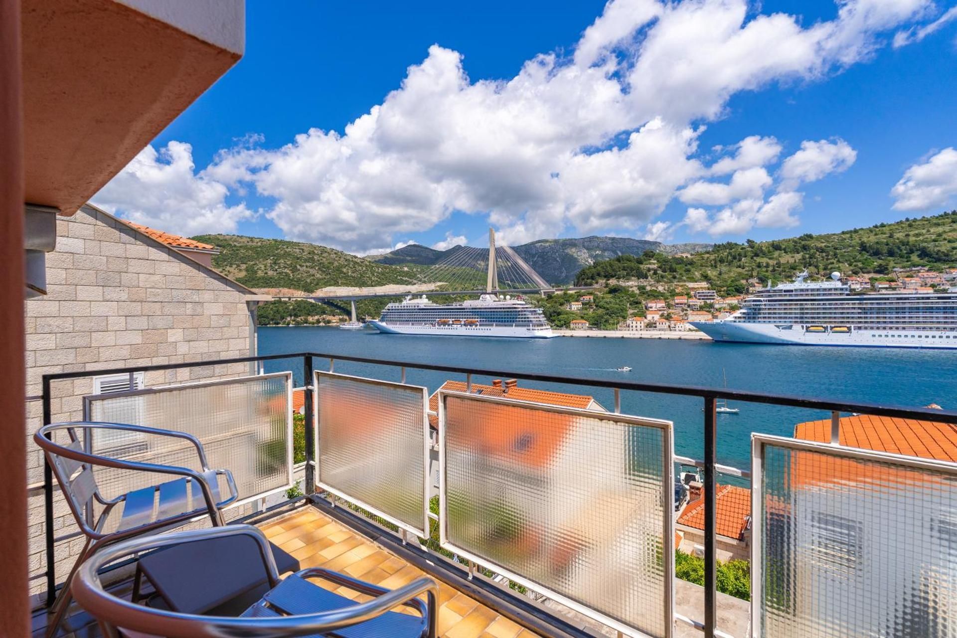Double Room with Balcony and Sea View