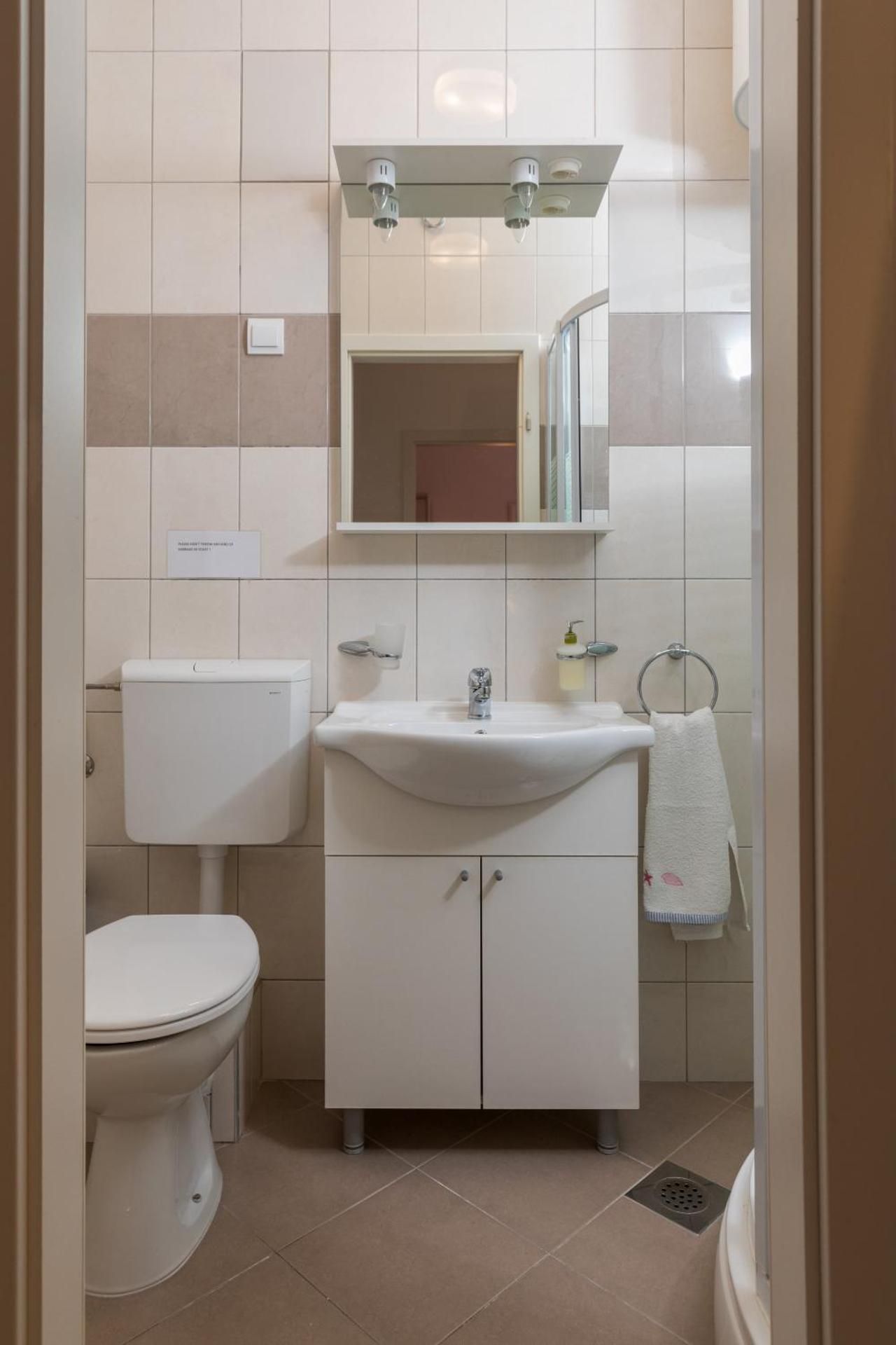One-Bedroom Apartment with Balcony