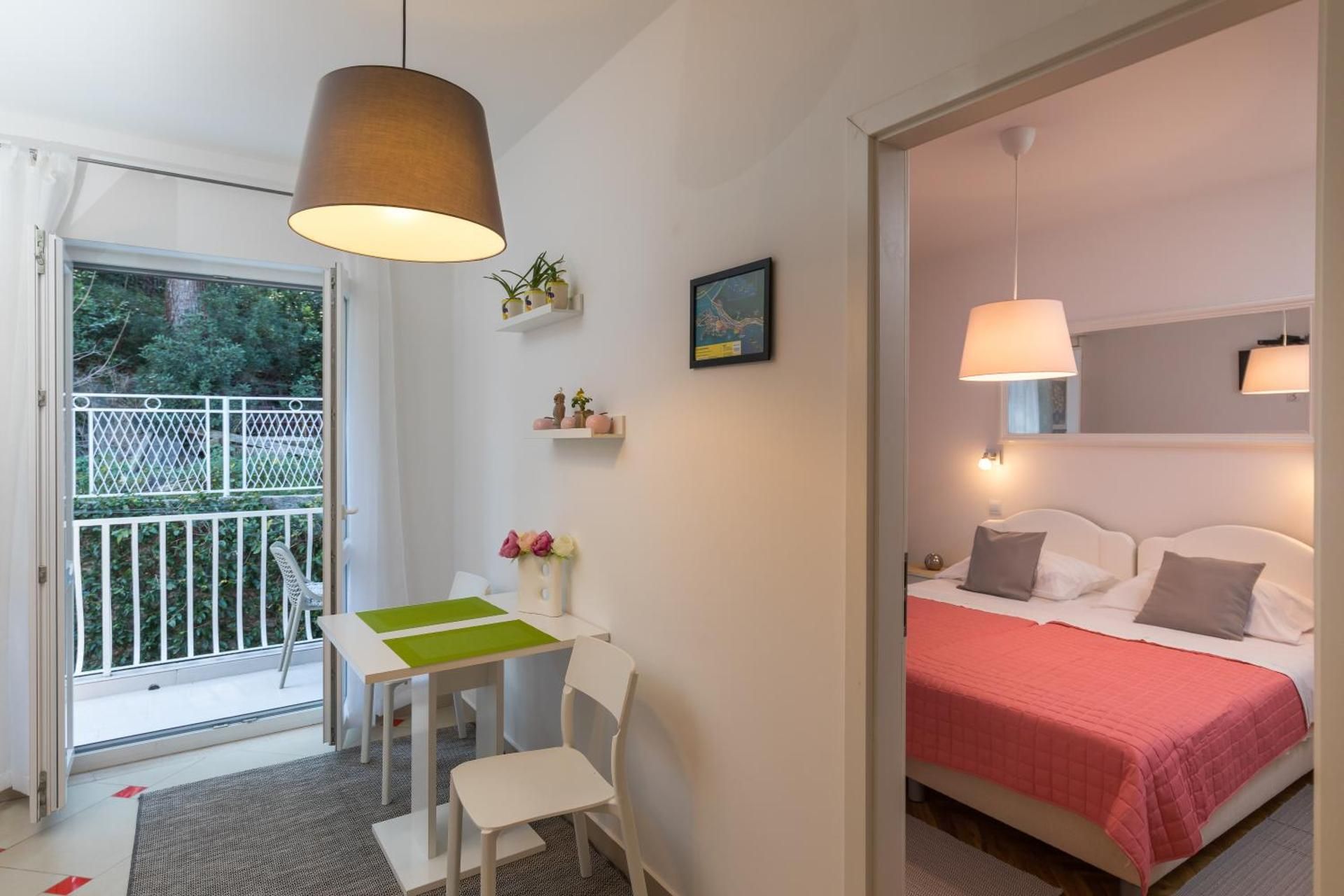 One-Bedroom Apartment with Balcony