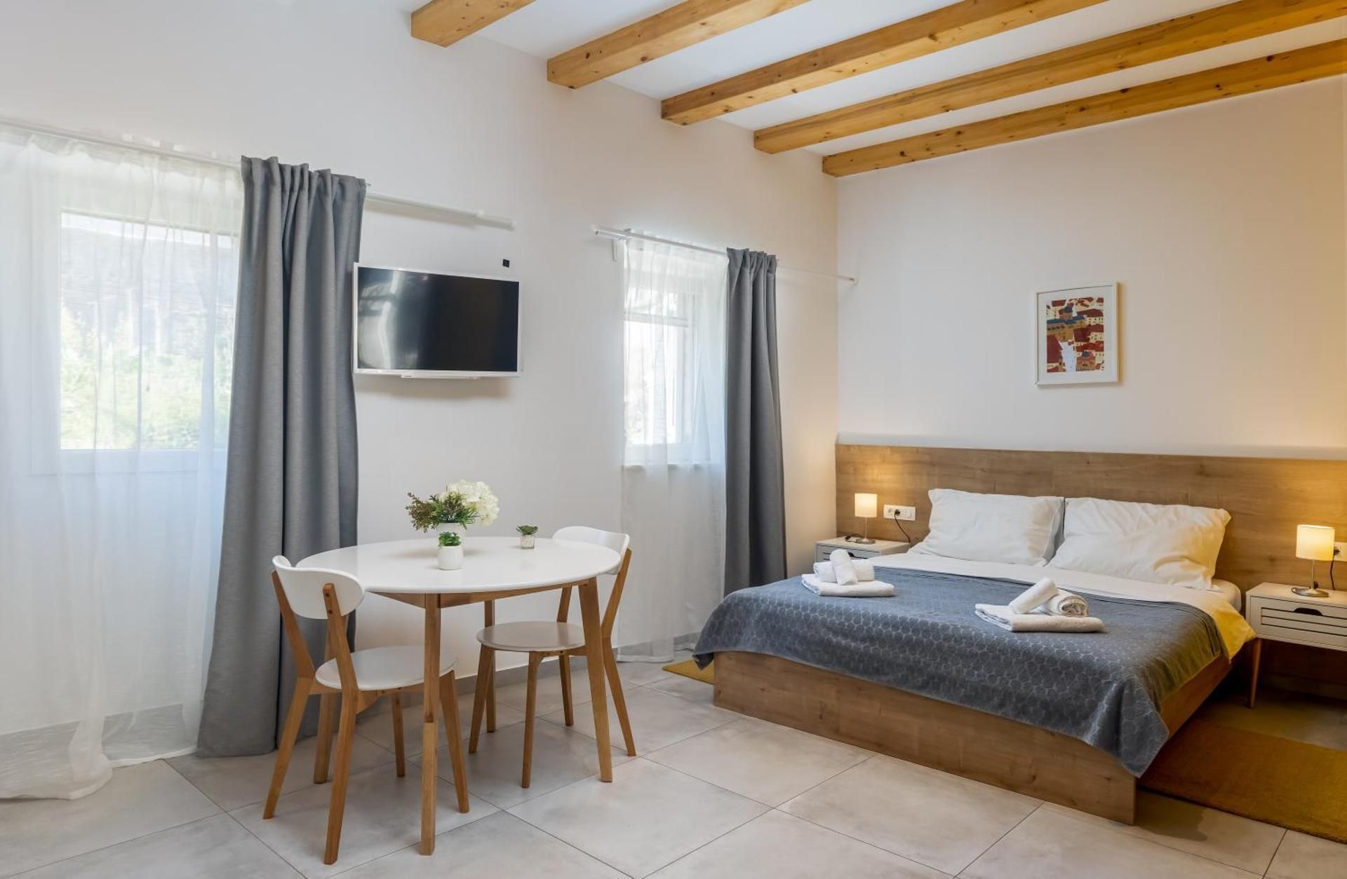Studio Apartment