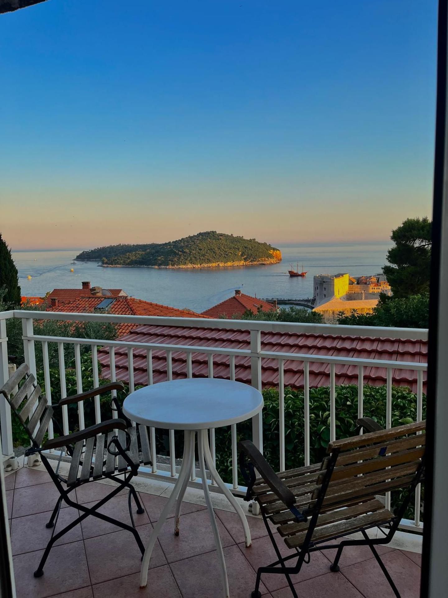 One-Bedroom Apartment with Balcony and Sea View