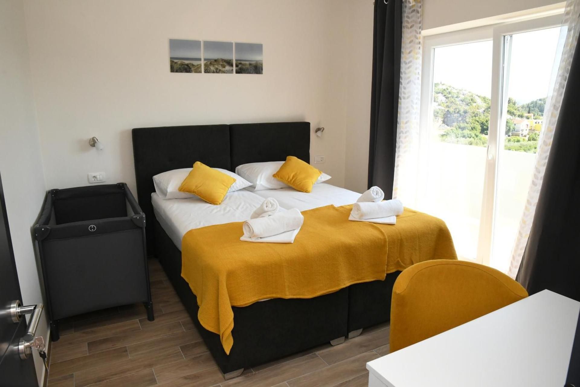 Deluxe Double or Twin Room with River View