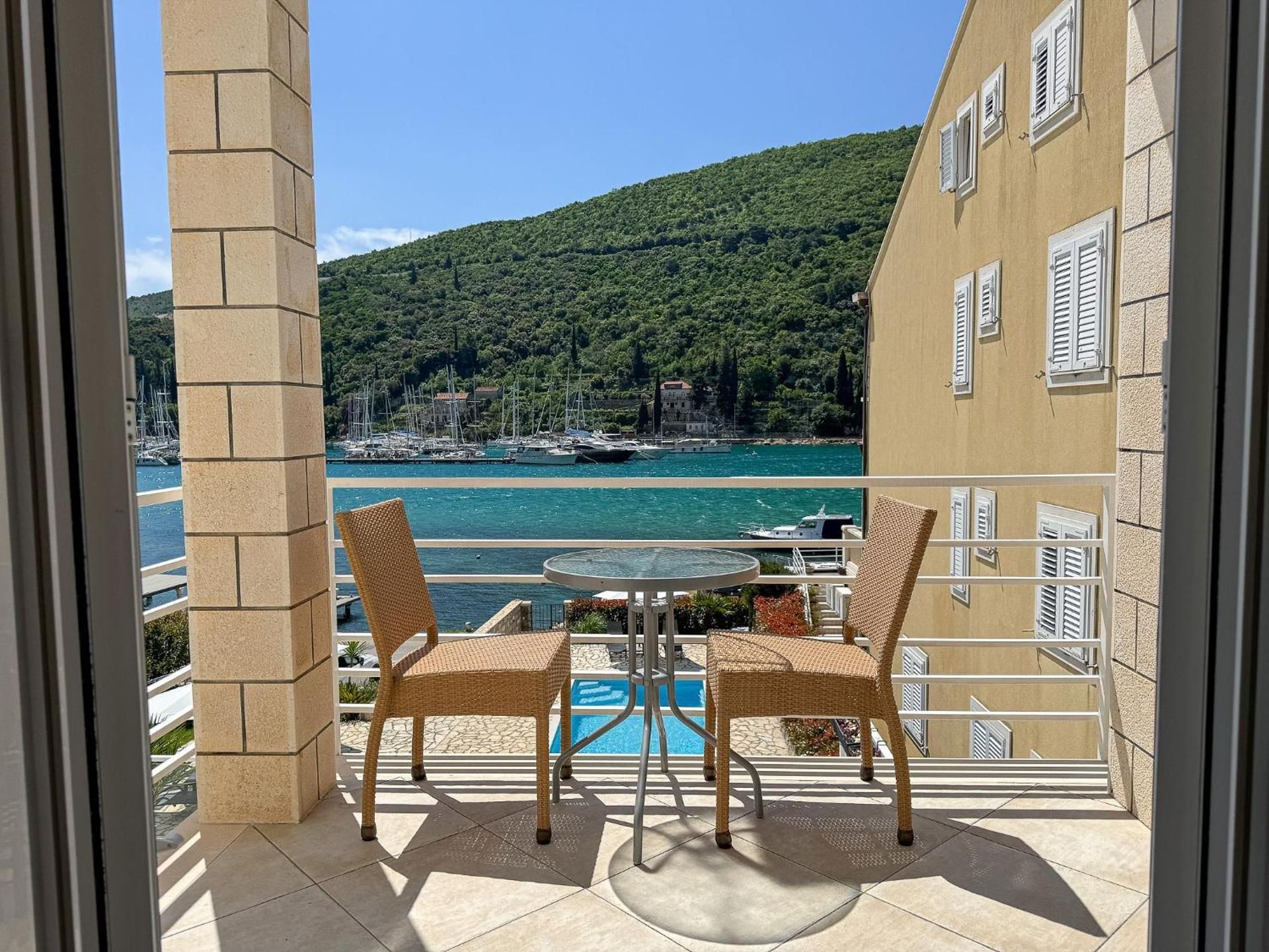 Studio Apartment with Sea View