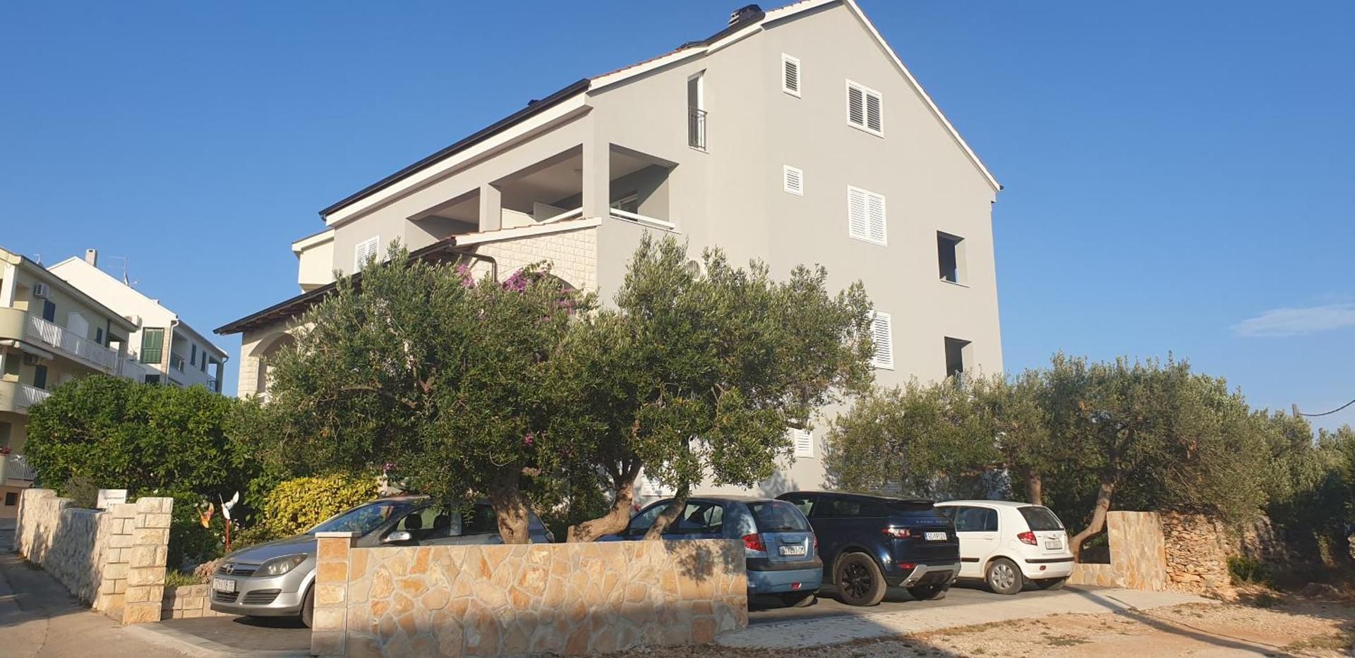 APARTMENTS LUMA 1
