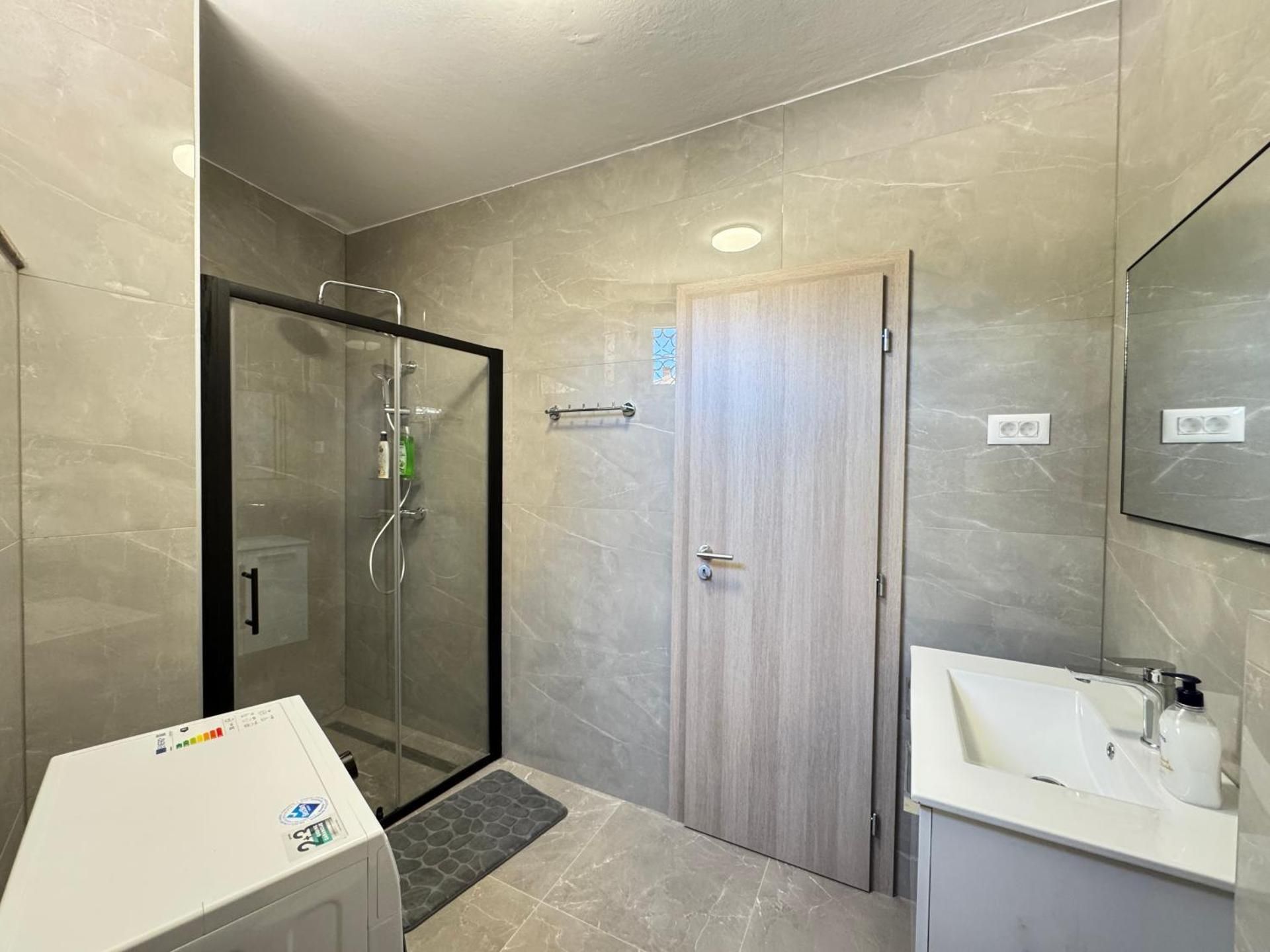 One-Bedroom Apartment with Garden