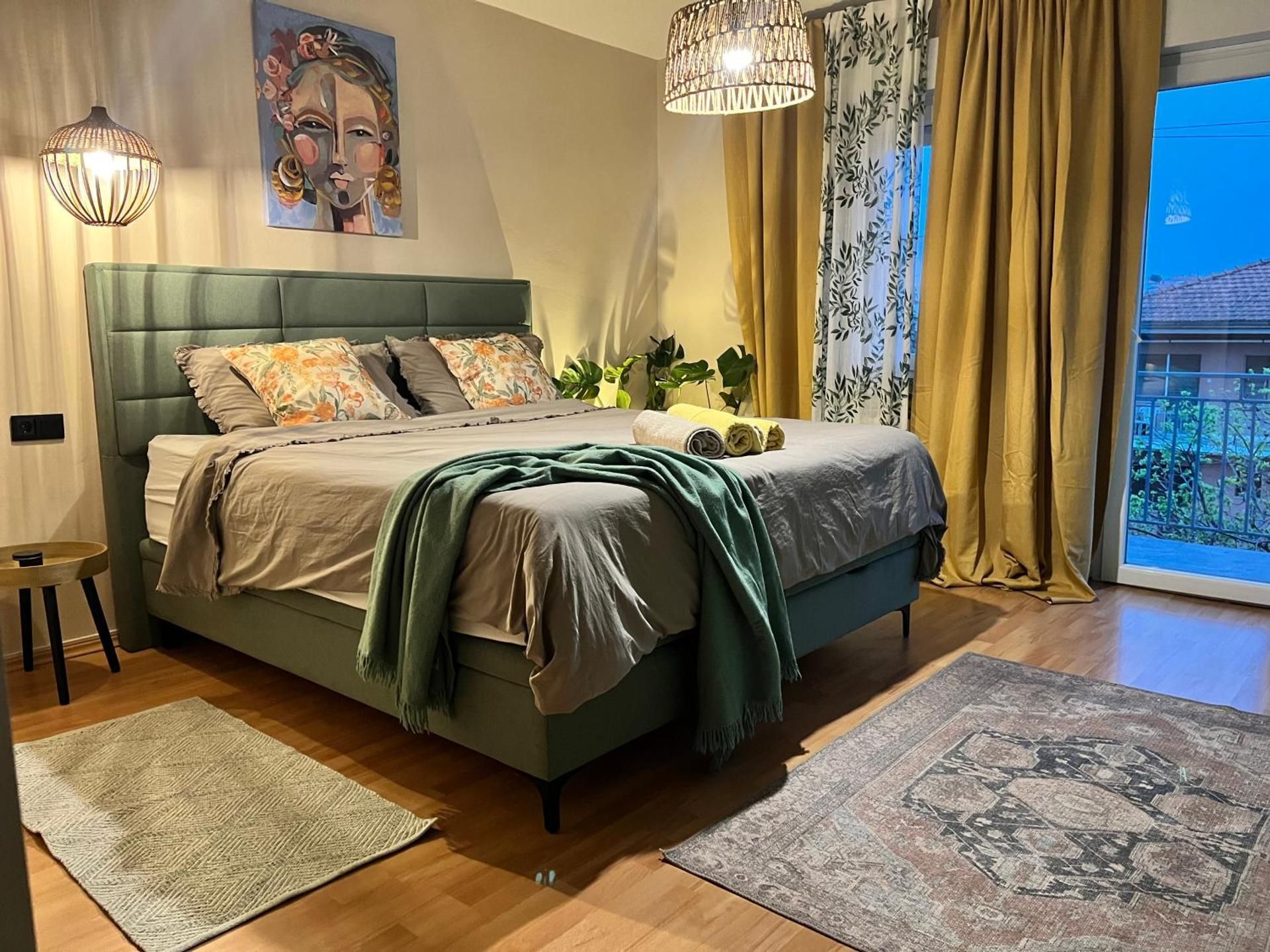 One-Bedroom Standard Apartment