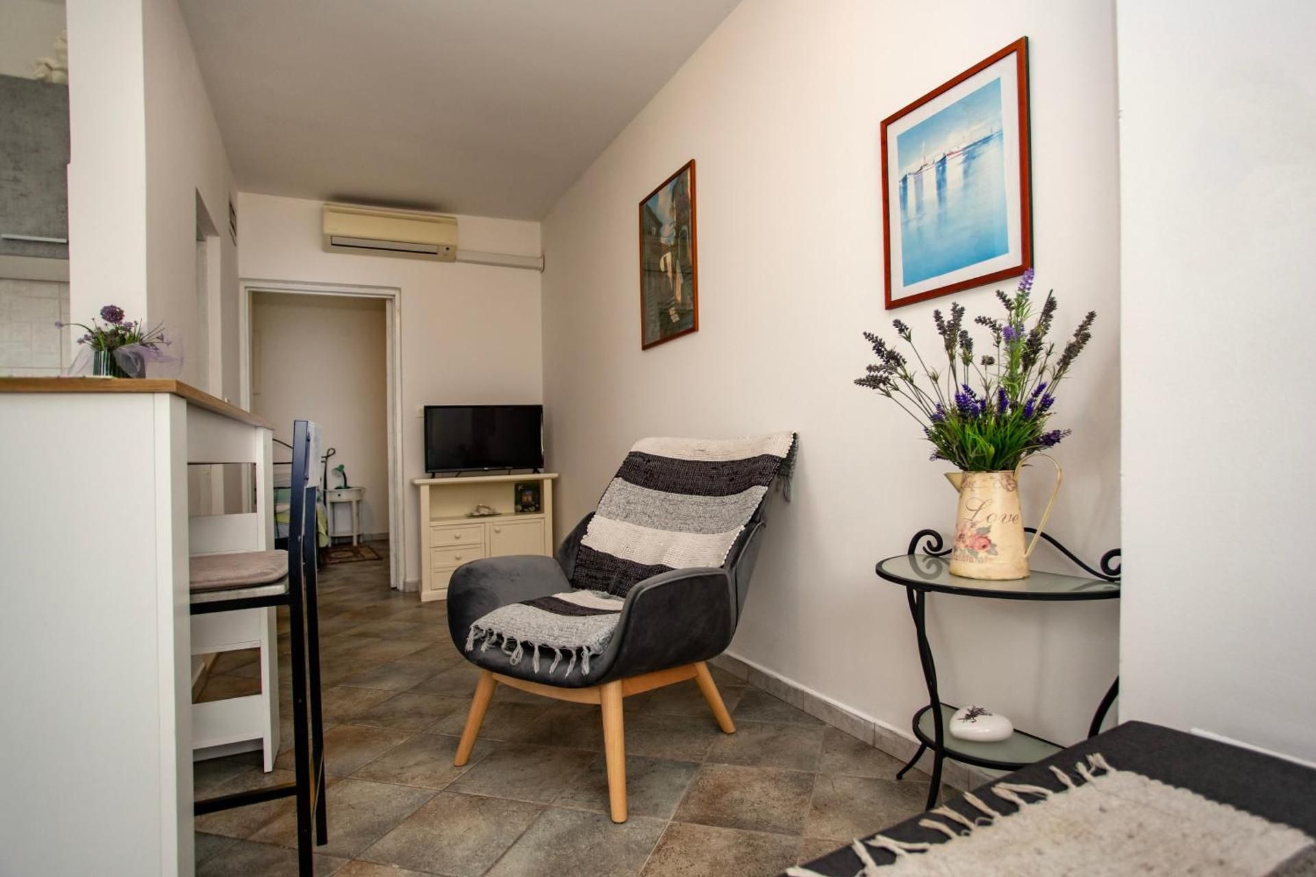 One-Bedroom Apartment with Terrace