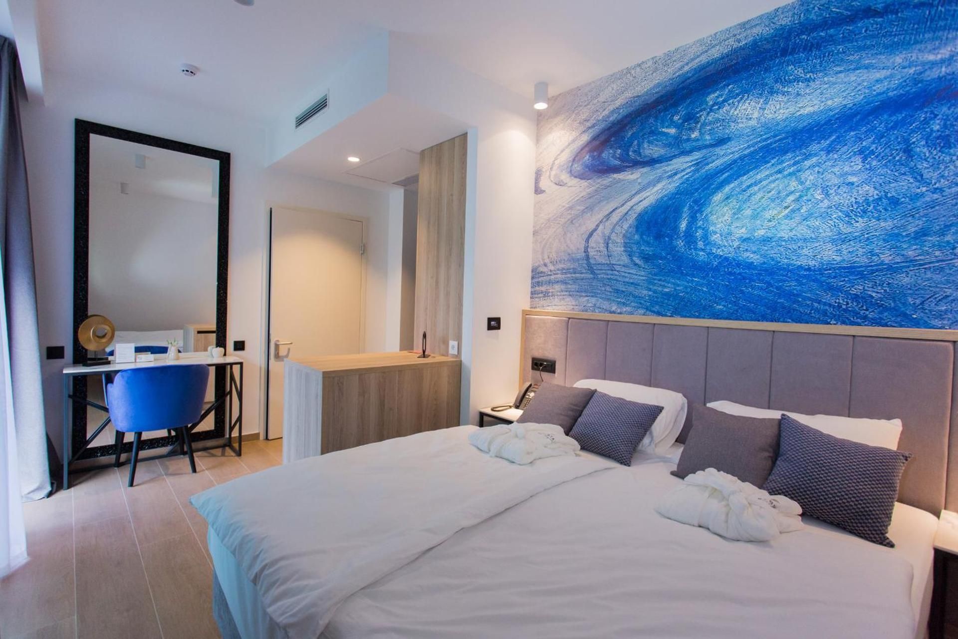 Accessible room Crystal with balcony and mountain view
