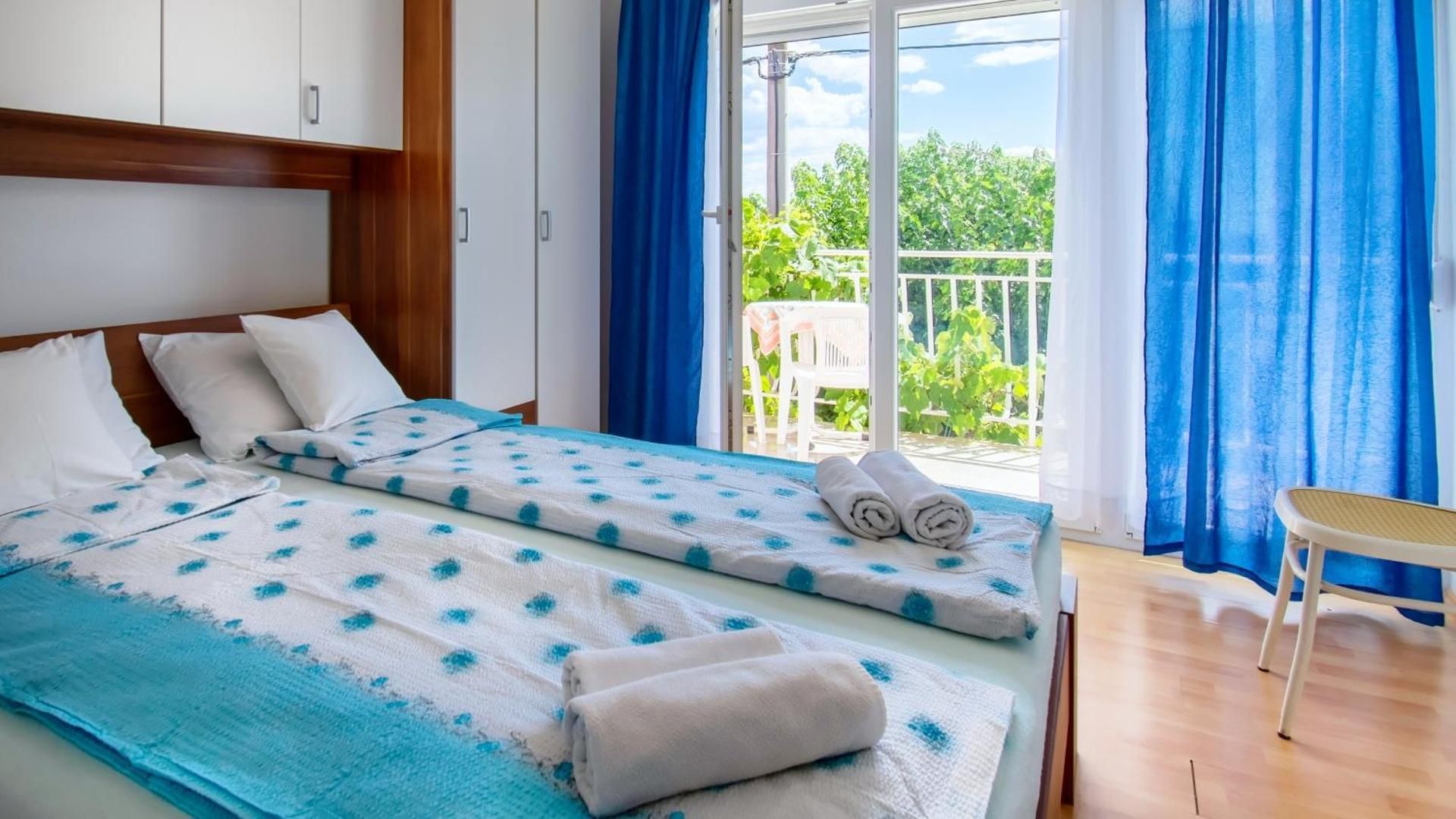 One Bedroom Apartment