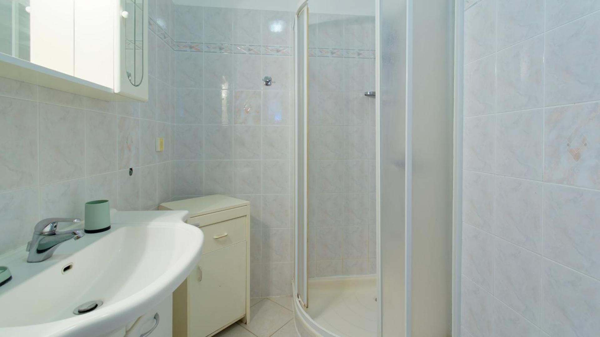One Bedroom Apartment