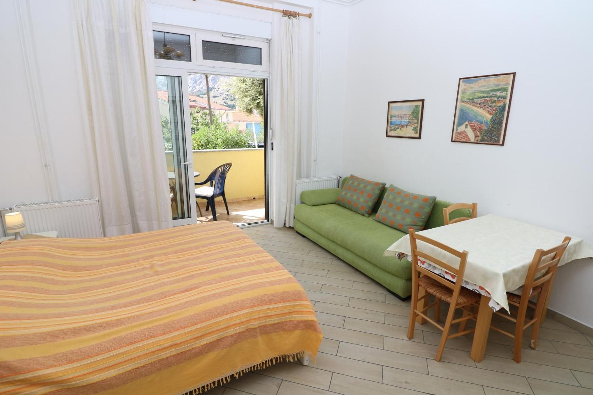 Studio with Terrace